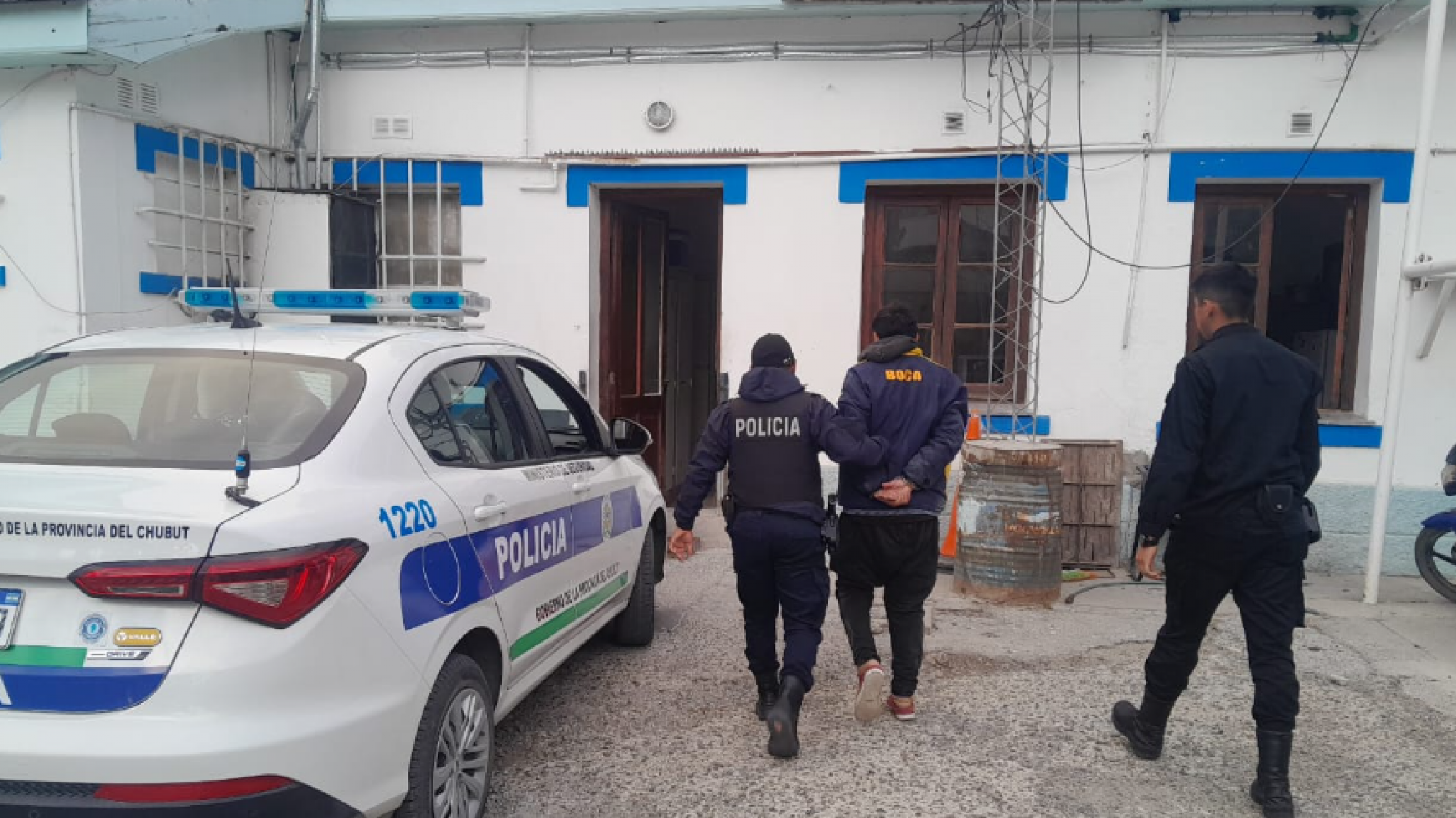 ¡El que no corre vuela! Menor robó en supermercado y fue perseguido por la policía