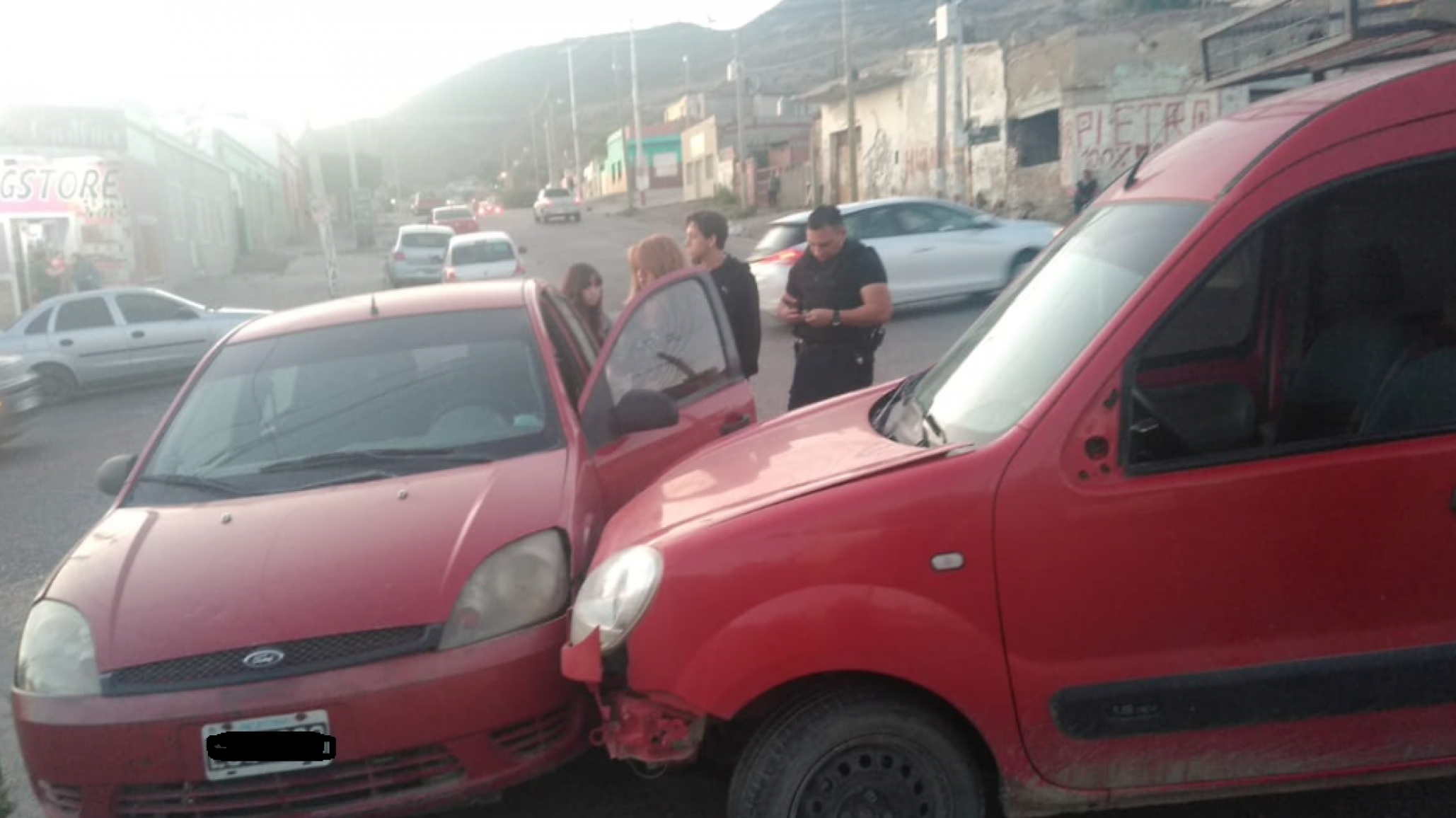 La policía en un choque descubrió a "quien se ha tomado todo el vino"