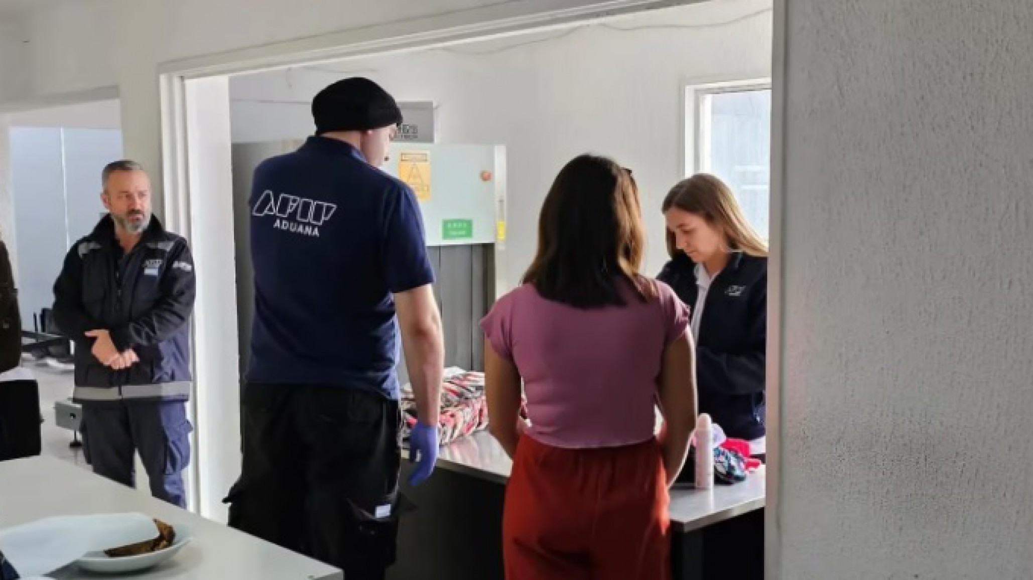 "Tengo mucho miedo": Rescataron a cuatro jóvenes victimas de trata de personas en la frontera de Chile y Santa Cruz