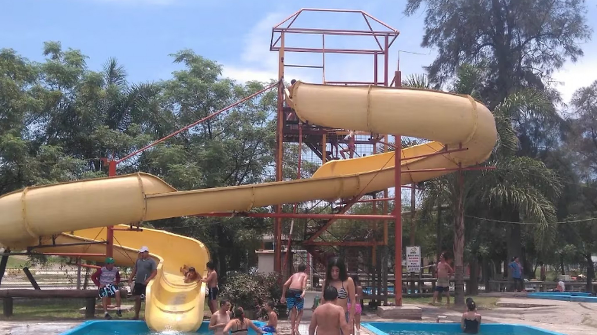 Una niña de cuatro años perdió la vida al caer en una pileta de de las Termas de Río Hondo: ¿Qué ocurrió?