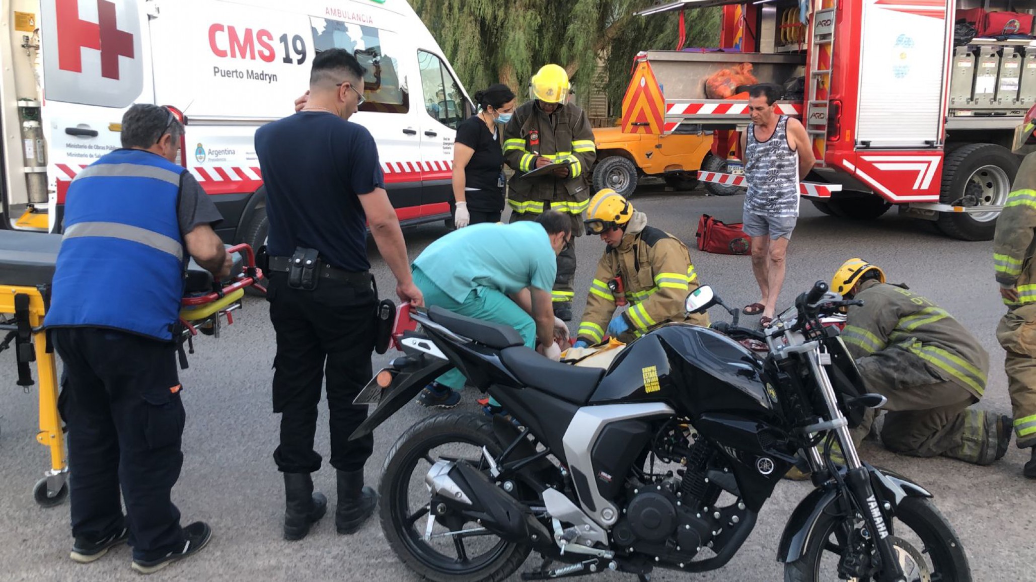 ¡Accidente! Lo chocaron y terminó con heridas en la piel