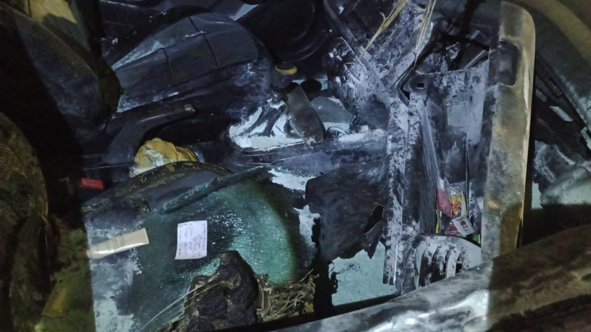 Incendiaron intencionalmente un auto ¿Qué pasó?