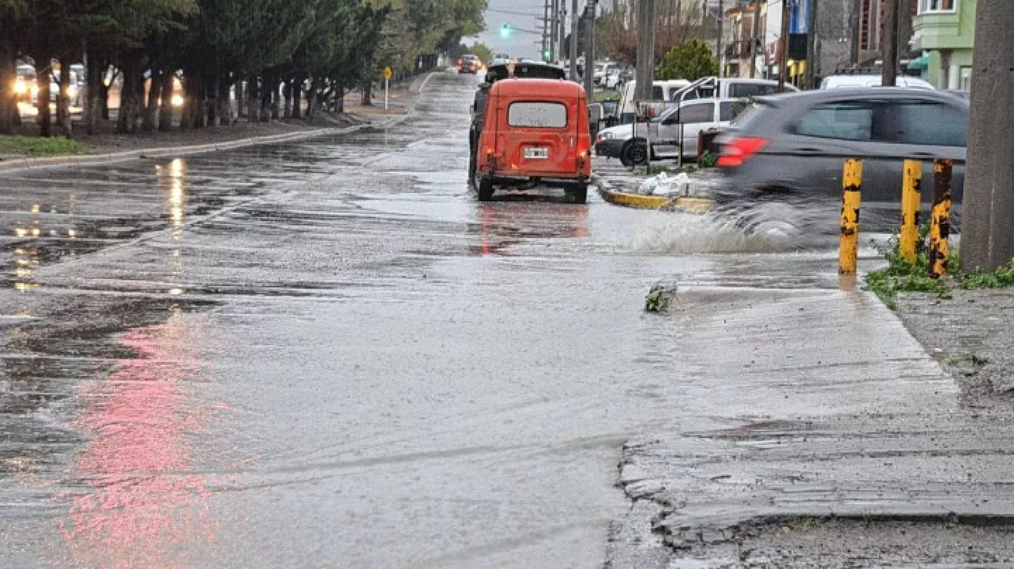 Hay alerta naranja con tormentas en Comodoro y parte de Chubut