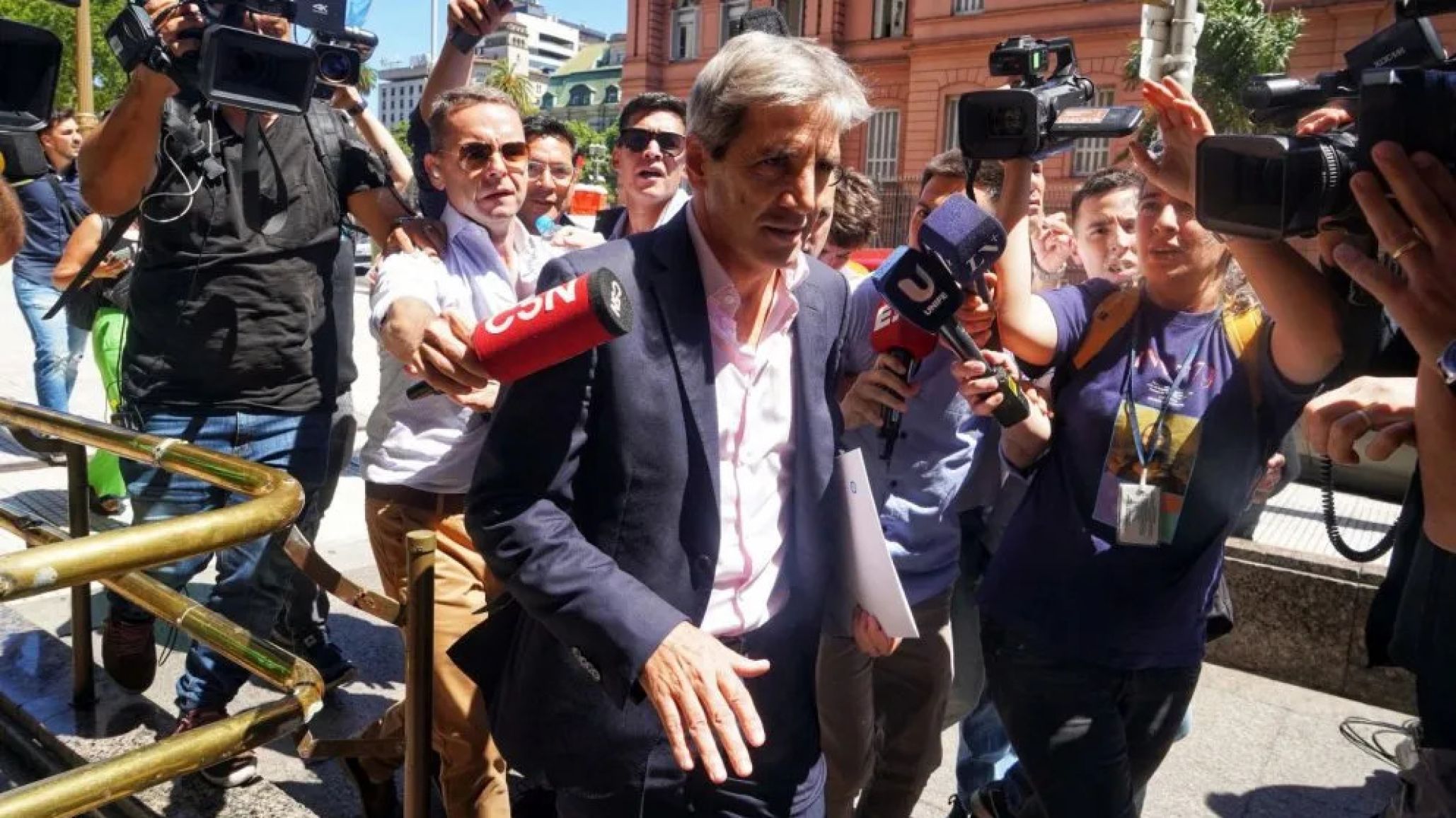 Una por una las medidas económicas anunciadas por Caputo
