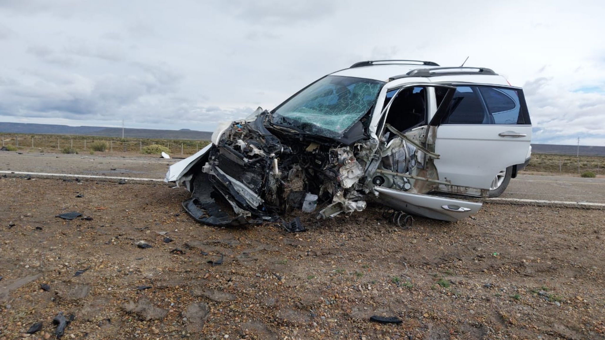 ¡Destruidos! Fuerte accidente vehicular en Ruta 26