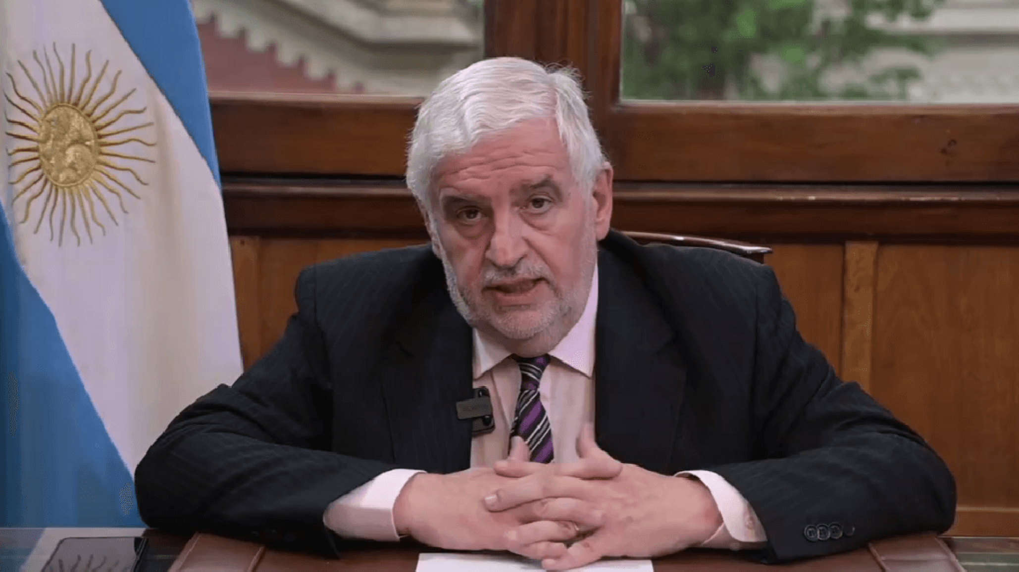 El gobierno cede ante los grandes productores agrícolas: baja impuestos y solo suben las retenciones a la soja