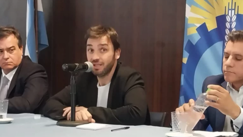 El gobierno anunció fecha de aguinaldos y criticó duramente a Arcioni