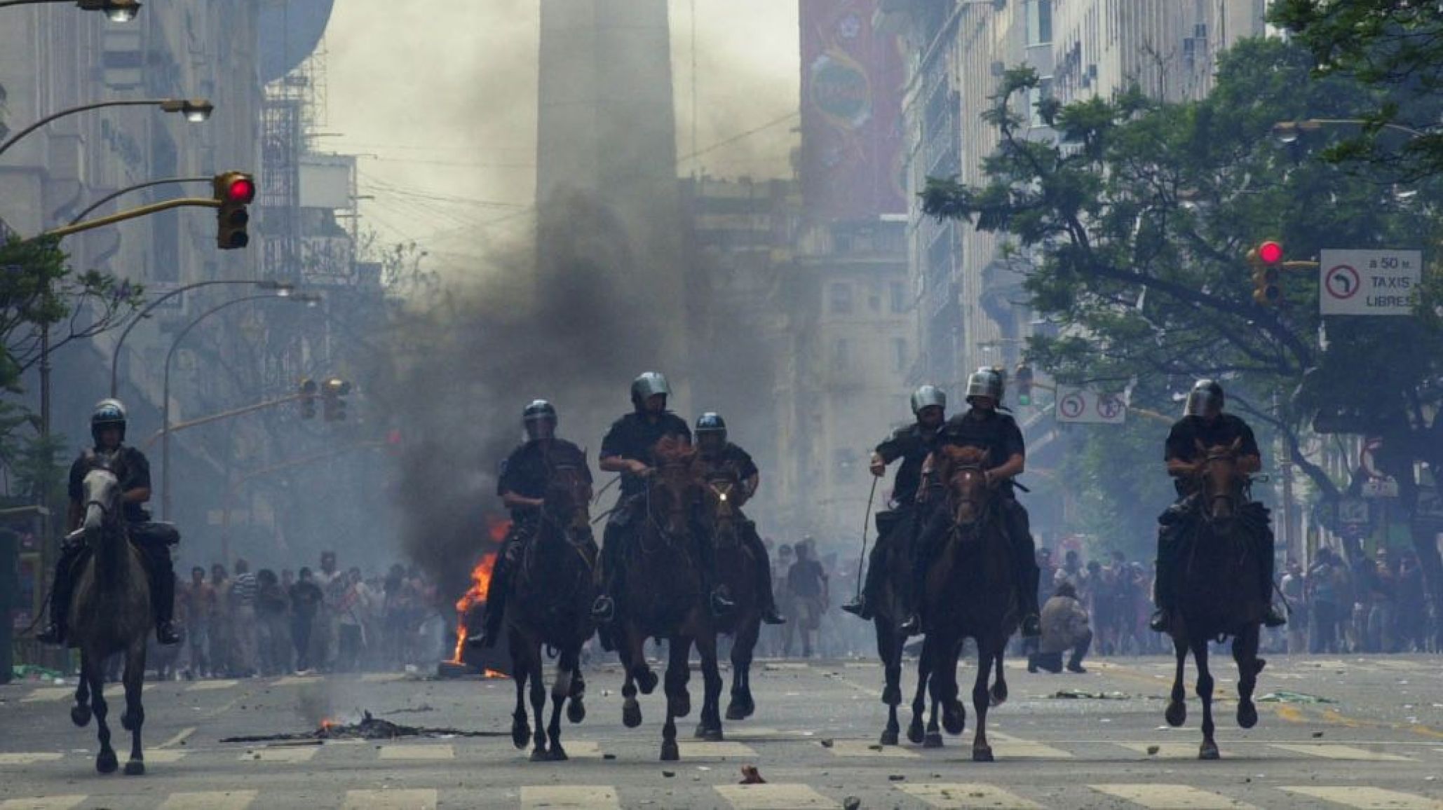 Memoria y justicia: A 22 a駉s de la represi髇 de 2001