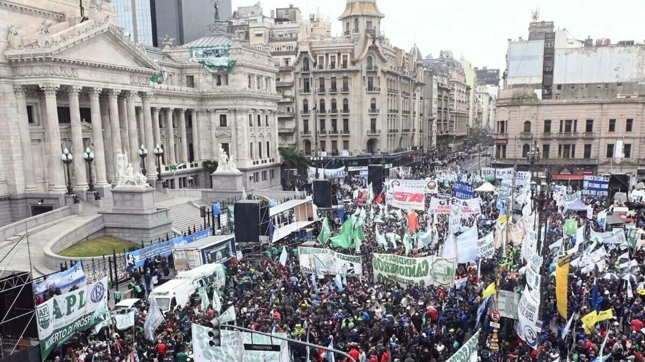 Unión por la Patria se une a la CGT en rechazo al mega DNU de Milei