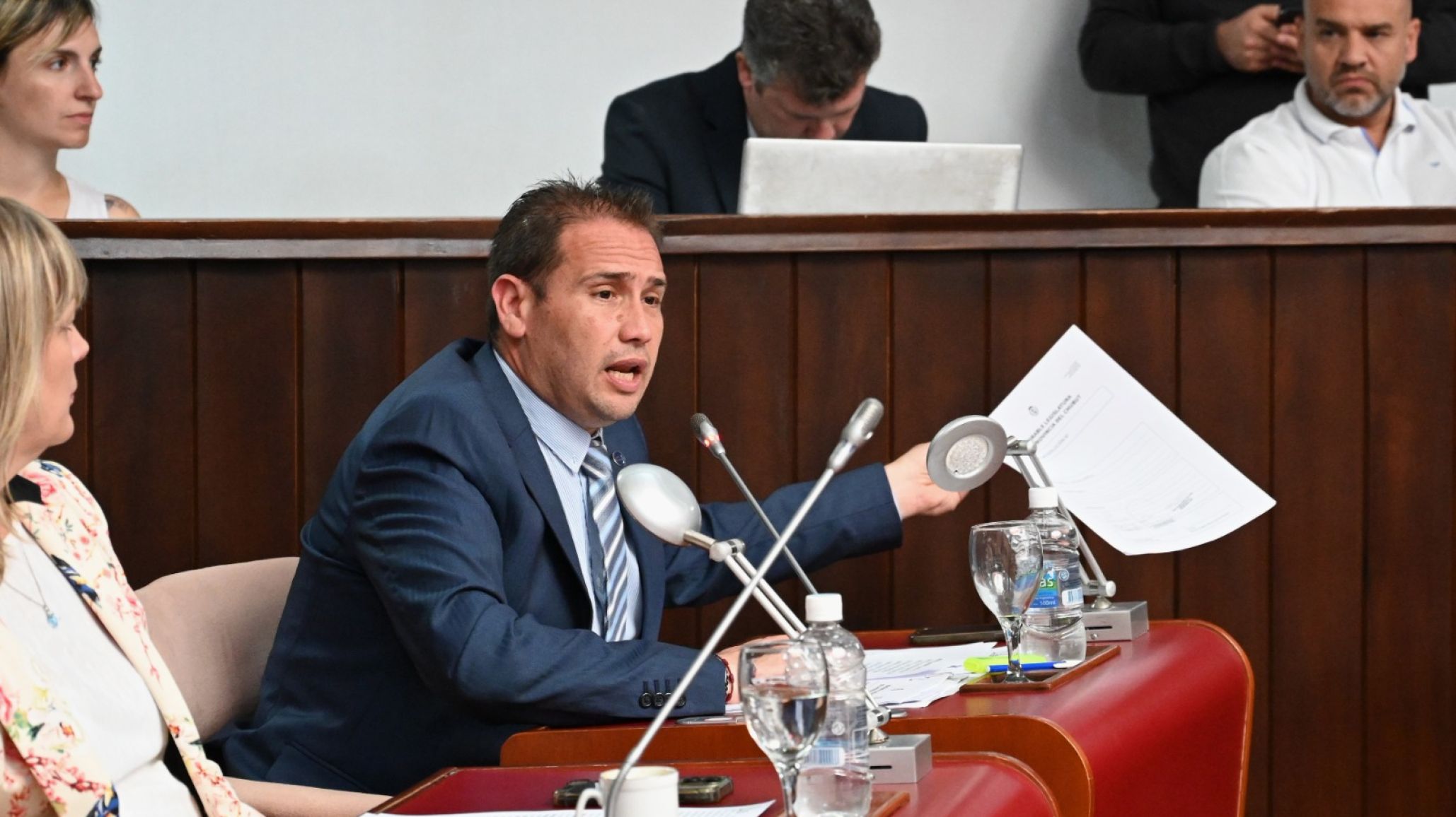 La legislatura aprobó un nuevo endeudamiento para Chubut a pedido del gobernador Torres
