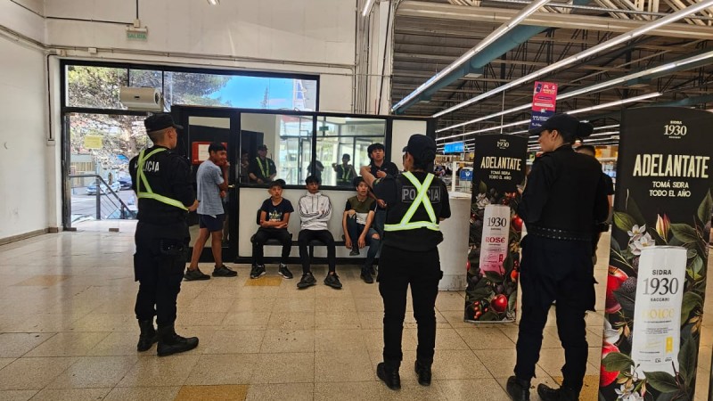 Seis menores de edad involucrados en estafa de mercado pago