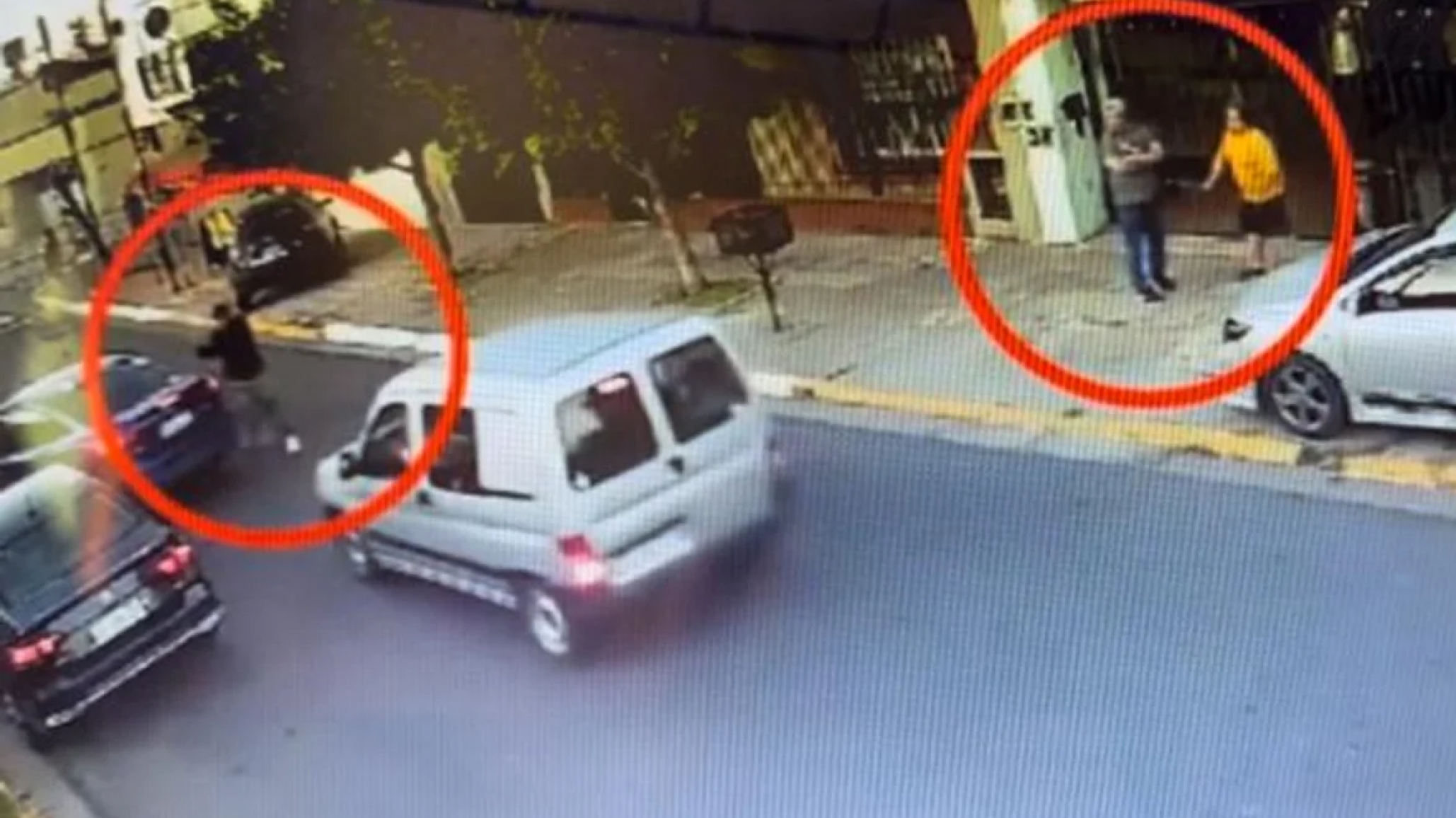 Comisario fue baleado al intervenir en un asalto a una mujer y su hijo