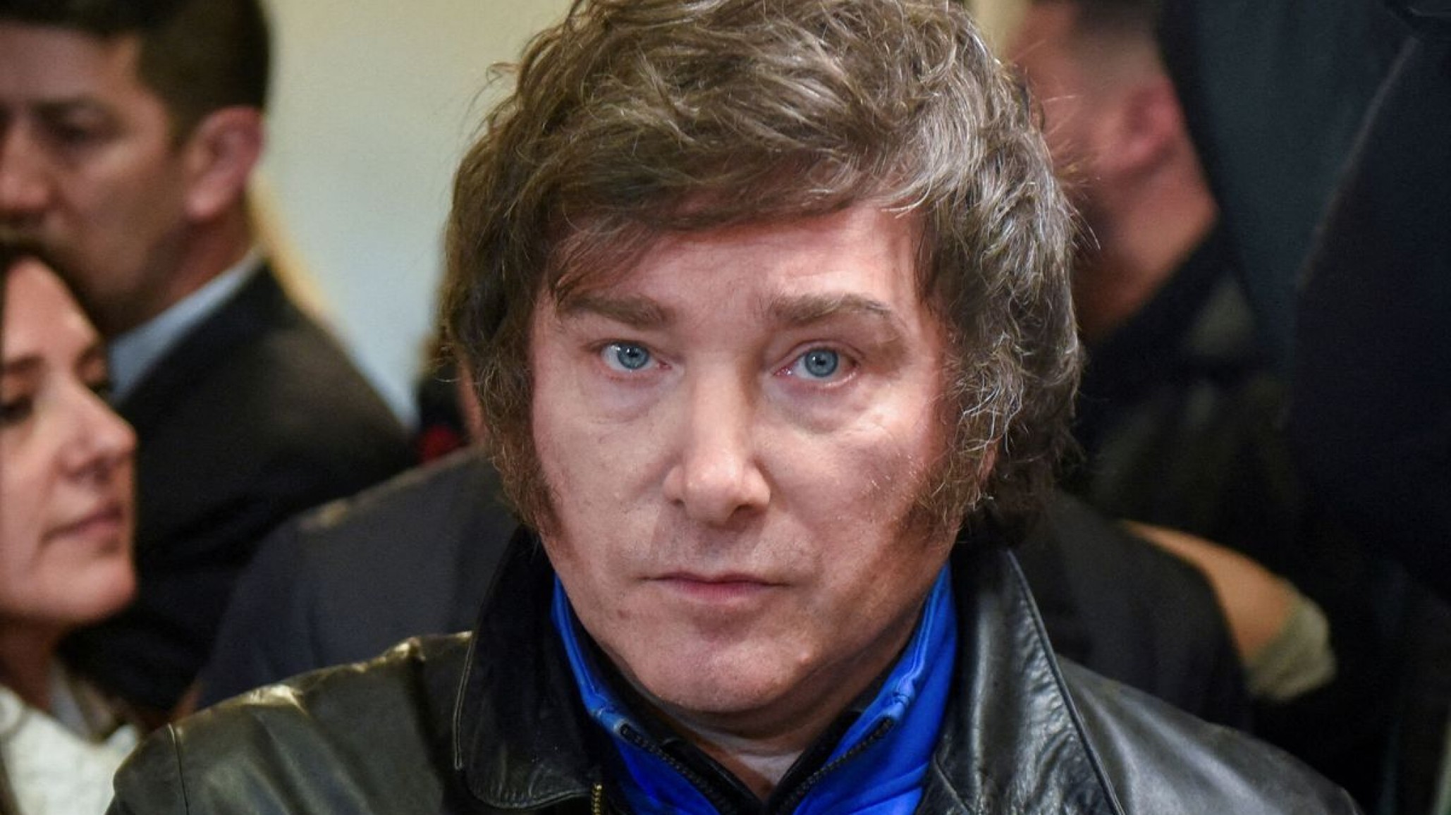 El gobierno privatizará más de 40 empresas estatales: Banco Nación, YPF, Ferrocarriles, Aerolíneas Argentinas, entre otras