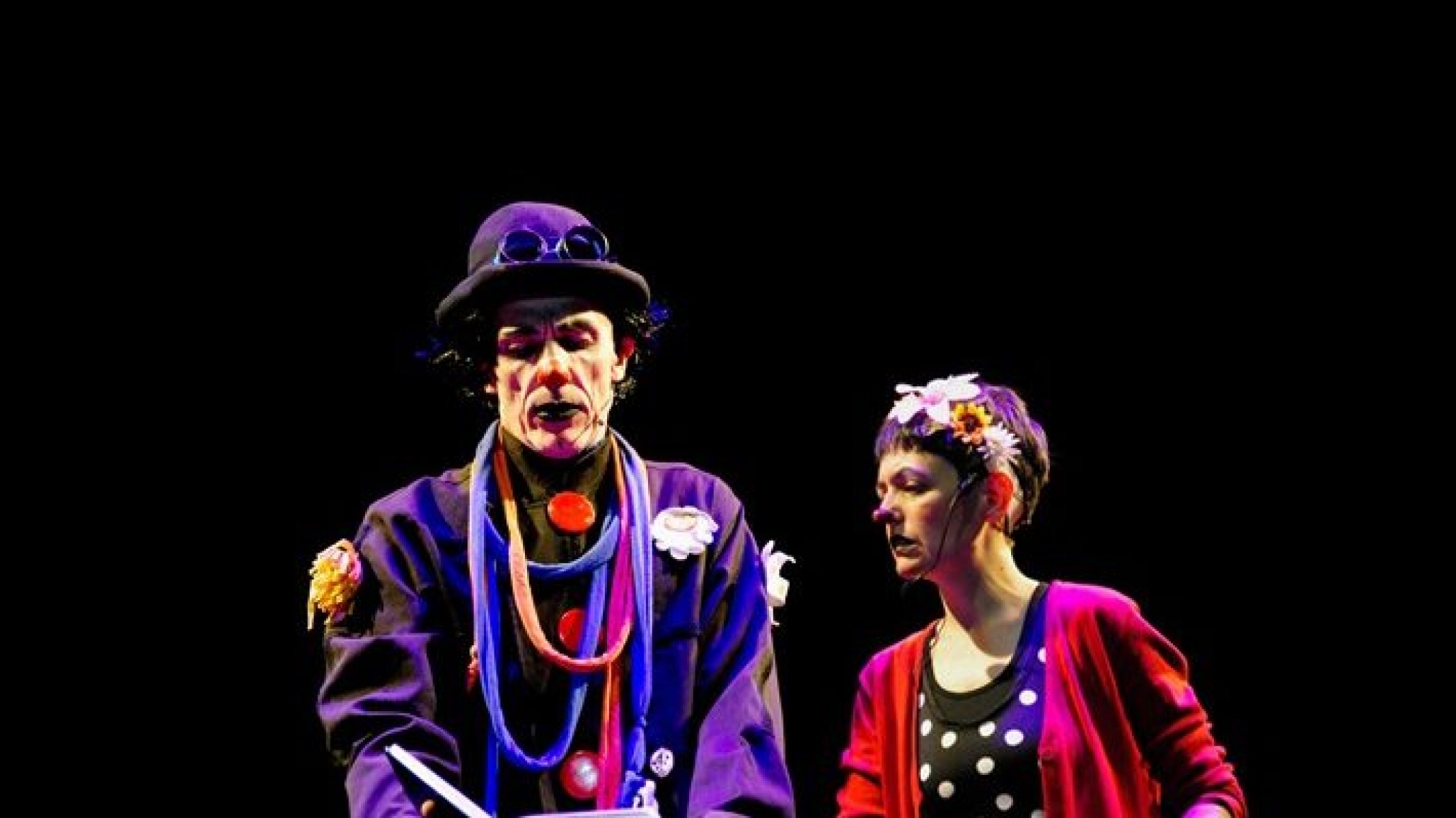 Trabajadores de la cultura de Comodoro y Rada Tilly se reúnen para hablar sobre el DNU ¿Cuándo y dónde?