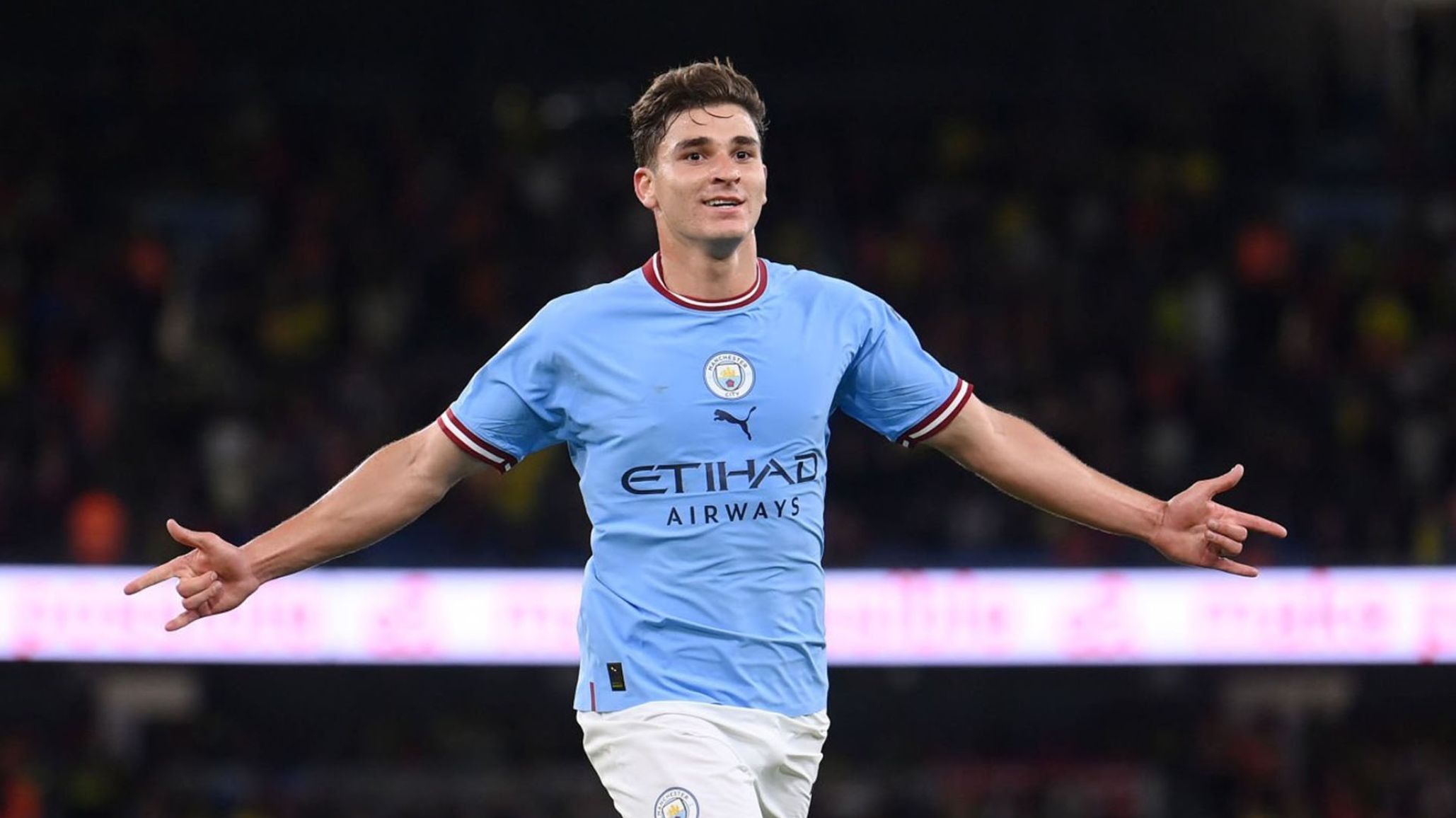 Gol de Julián Álvarez para que el City cierre un año extraordinario