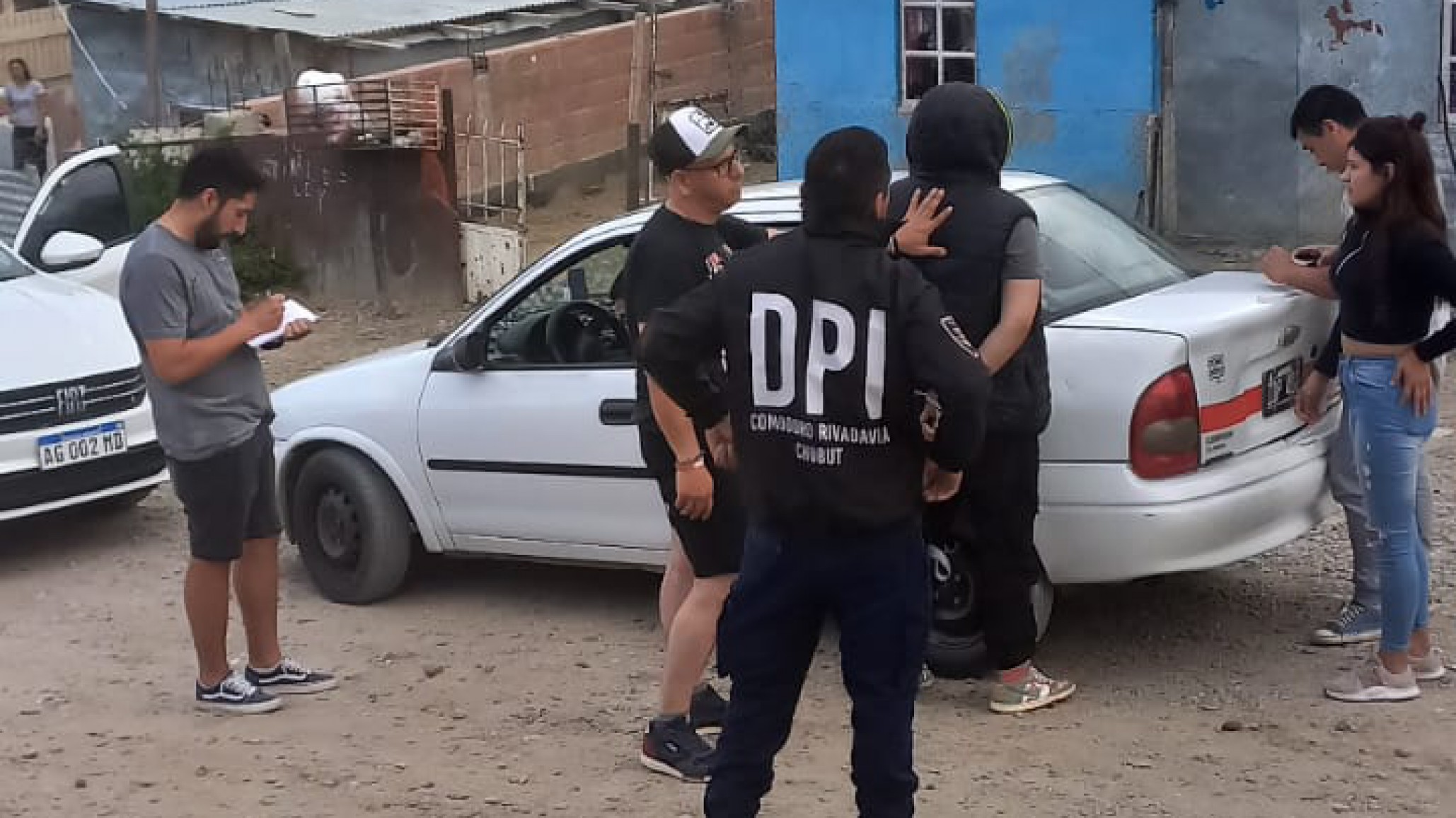 Un hombre con 3 pedidos de captura fue detenido por la D.P.I.