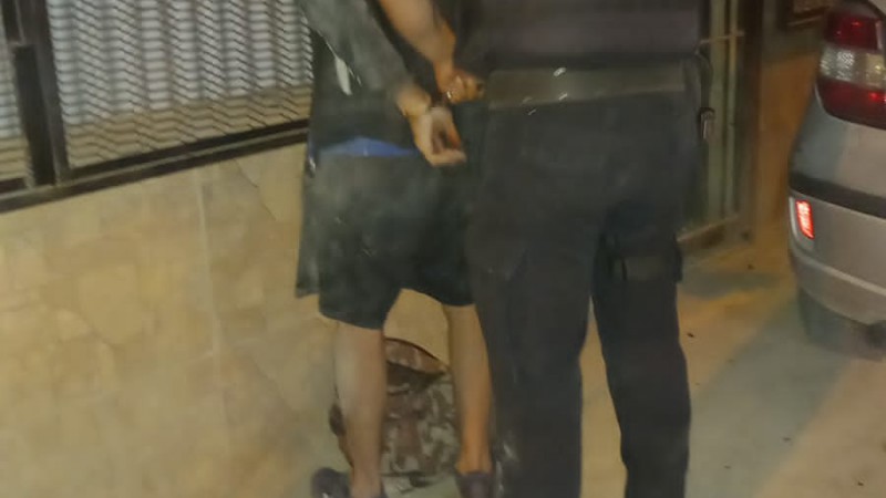 Vecinos atraparon y golpearon a ladrón que intentó robar cervezas