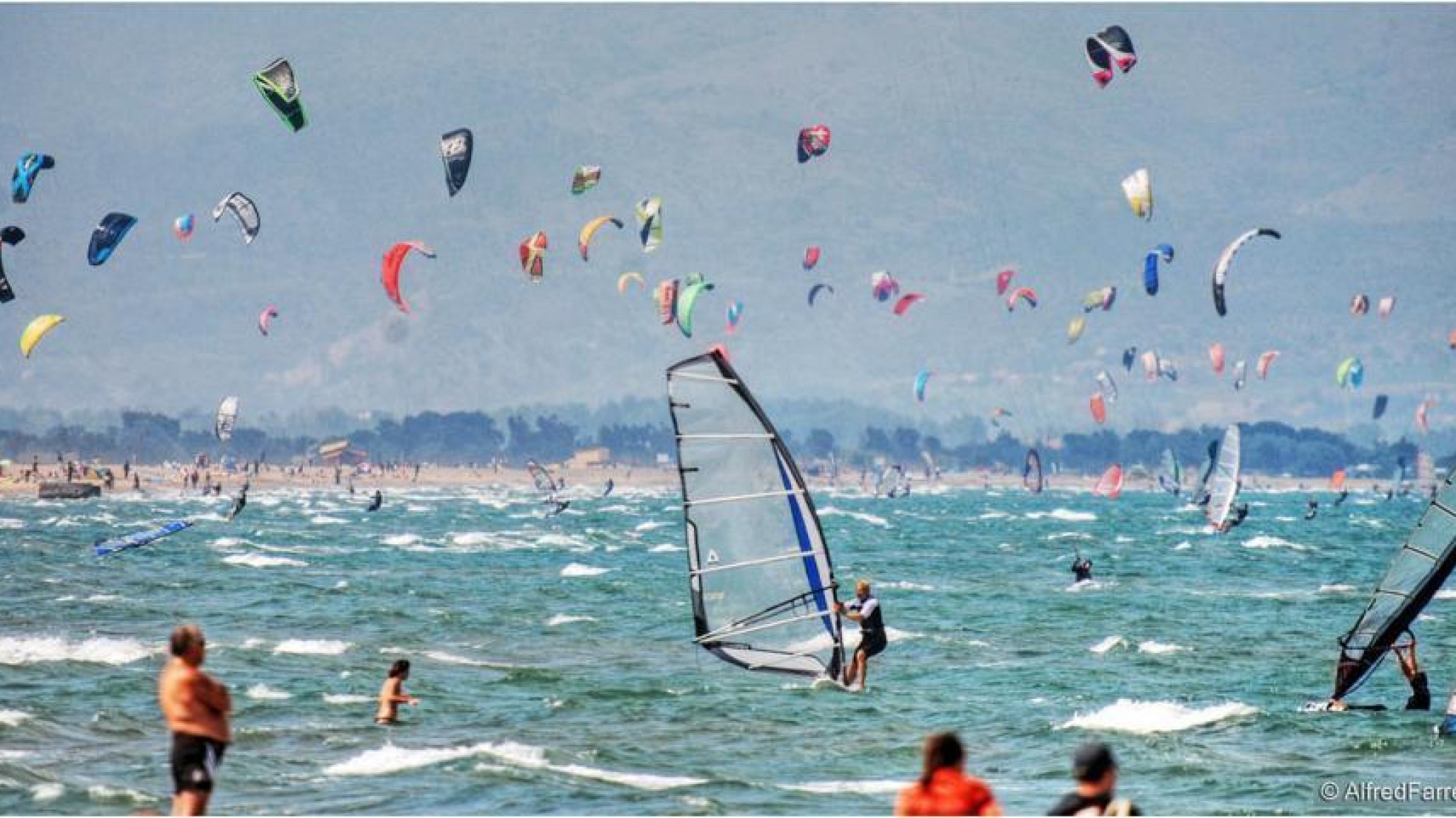 La experiencia de Kitesurf estará disponible para todos los comodorenses: lugar y fecha
