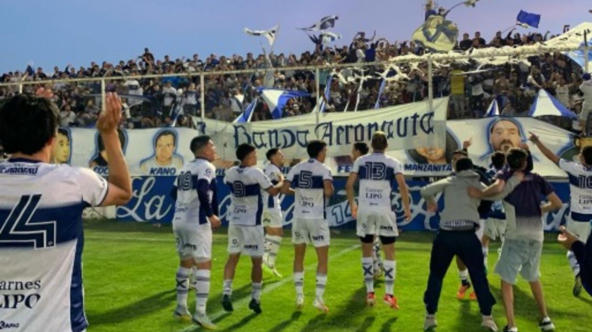 Jorge Newbery avanza a semifinales tras vencer a Boxing