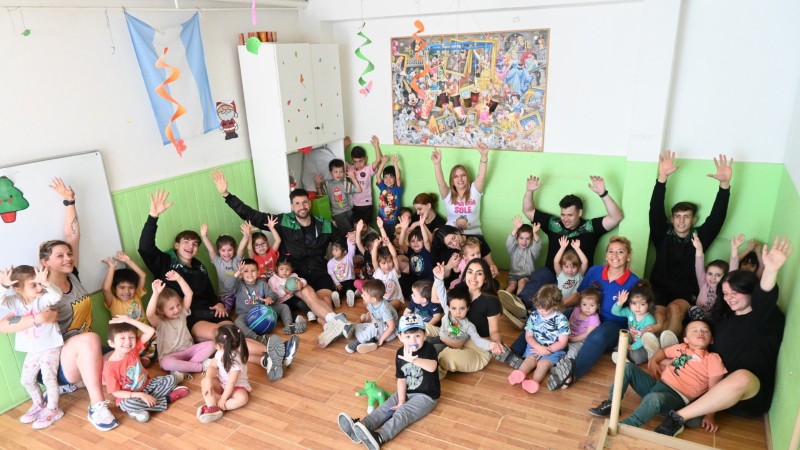 Jugadores de Gimnasia visitaron colonia de vacaciones ¿Qué otras actividades tienen previstas?