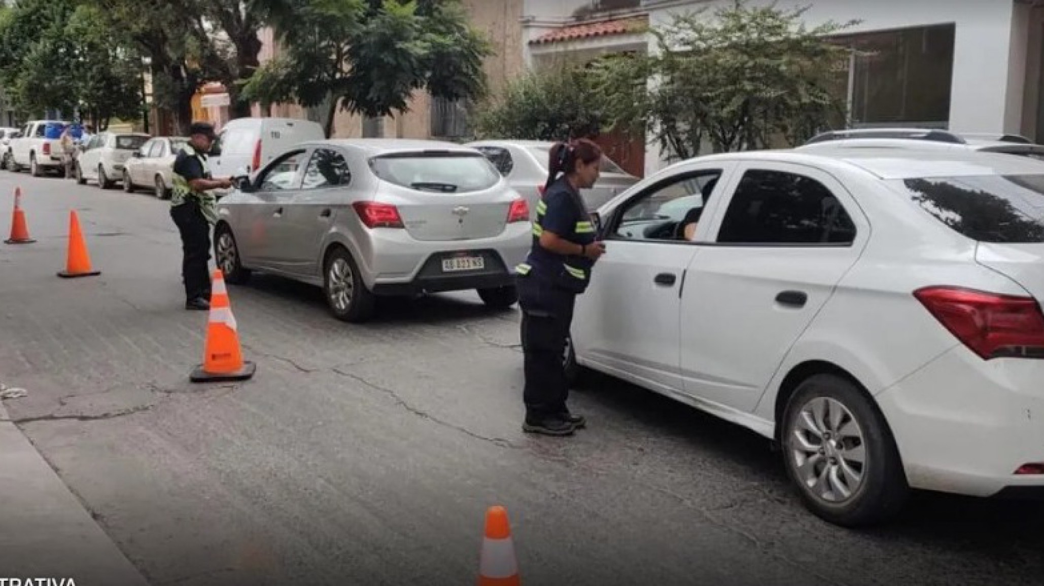 Insólito: Denunció que el inspector de Tránsito provocó un choque para cobrarle multa