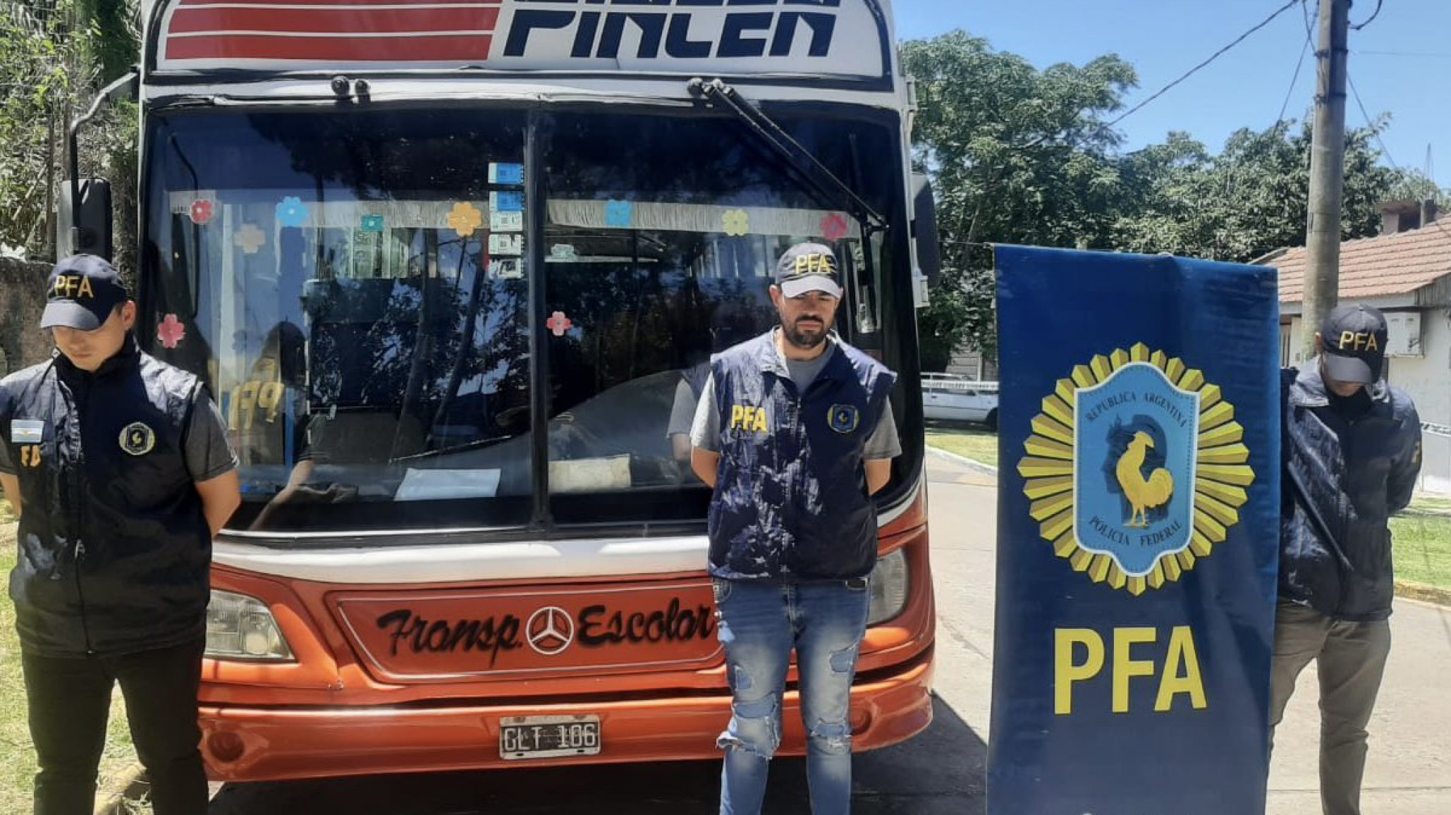 Por pedido de Milei, Bullrich ordenó la detención de un colectivero que atropelló a un perro