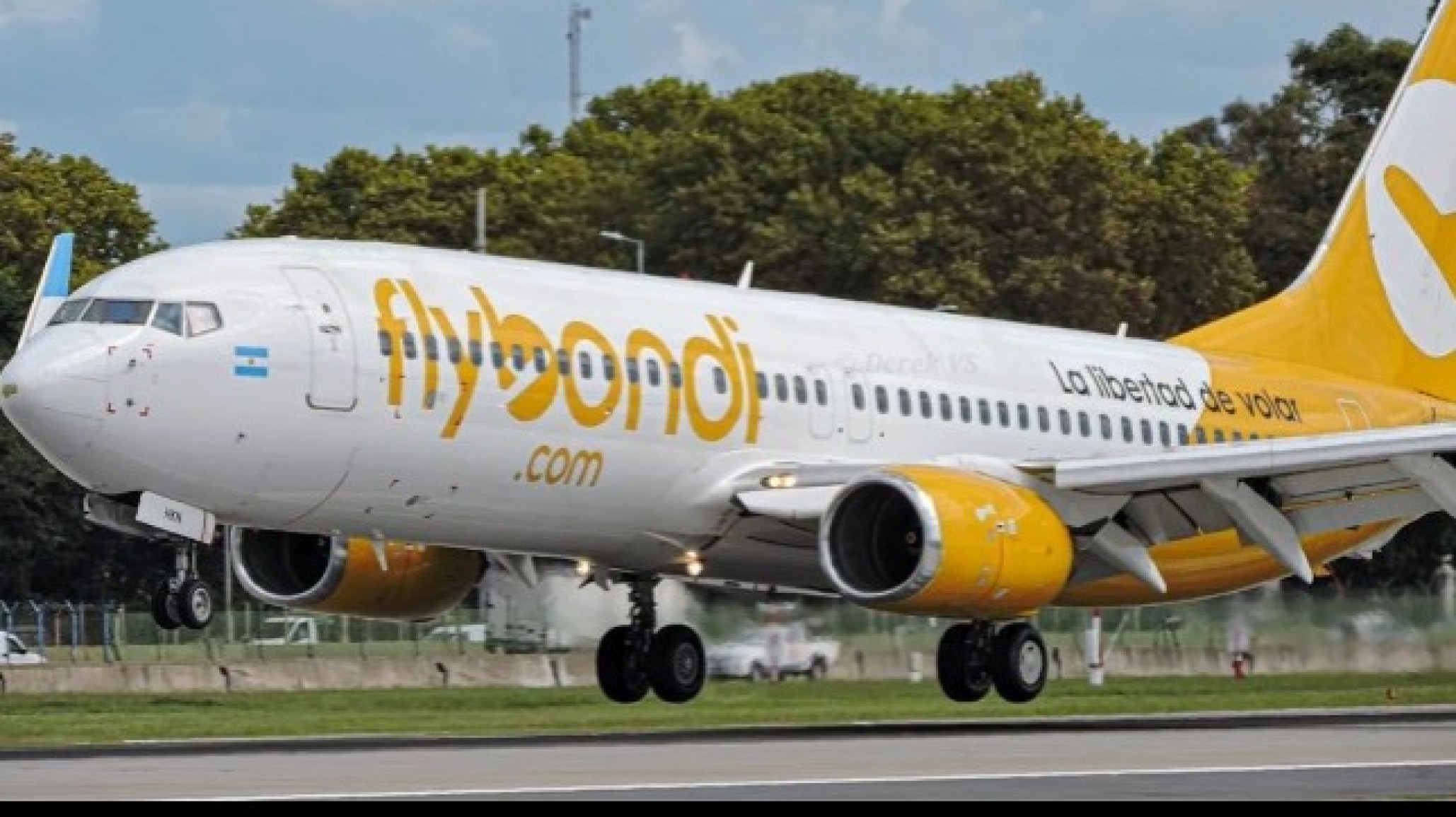 Problemas continuos para Flybondi: cancelaciones y reprogramaciones generan incertidumbre