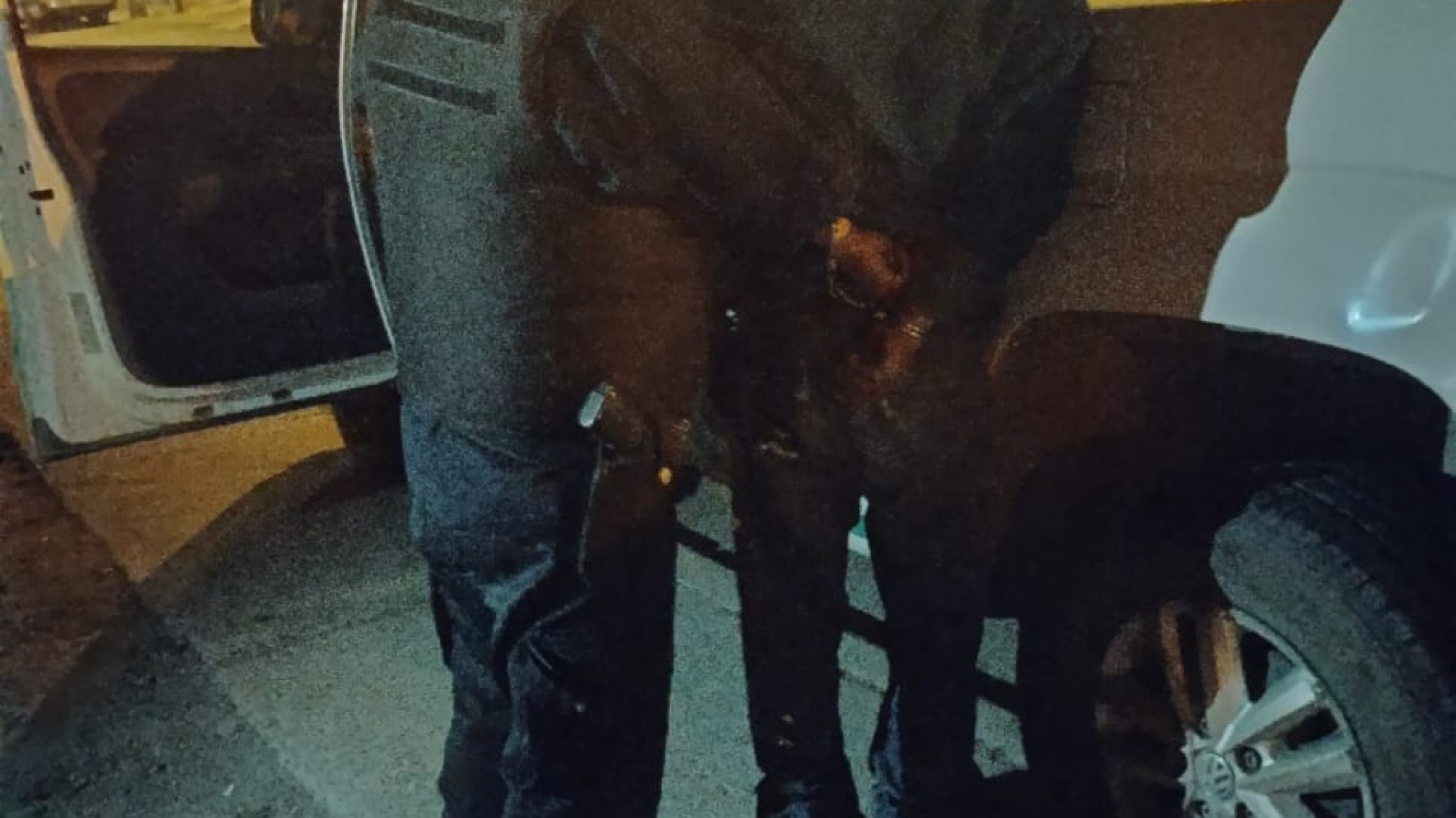 Intentó apuñalar a su pareja y la policía evitó un tragedia