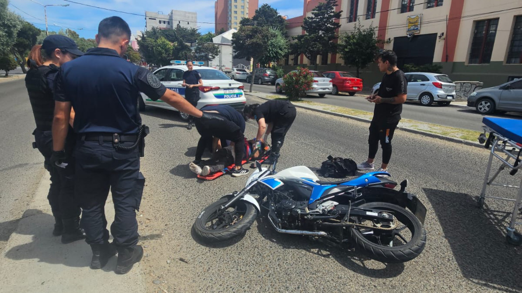 Un motociclista atropelló a un hombre de 54 años