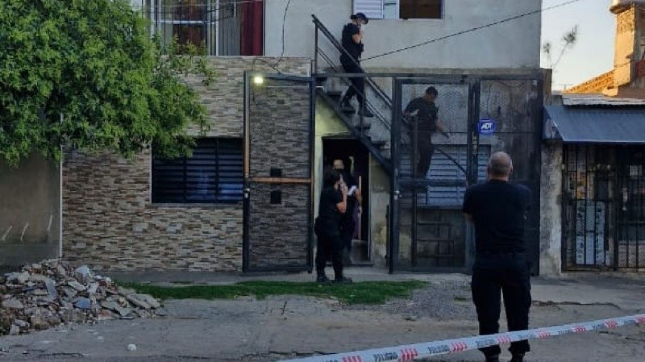 Doble Crimen: un hombre asesinó a su madre y pareja, escapó desatando un amplio operativo policial¨