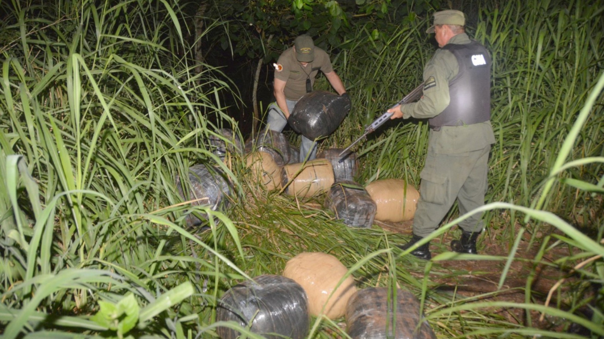 "Operativo Bolsones Cerrados": Gendarmería incautó más de 300 kilos de marihuana