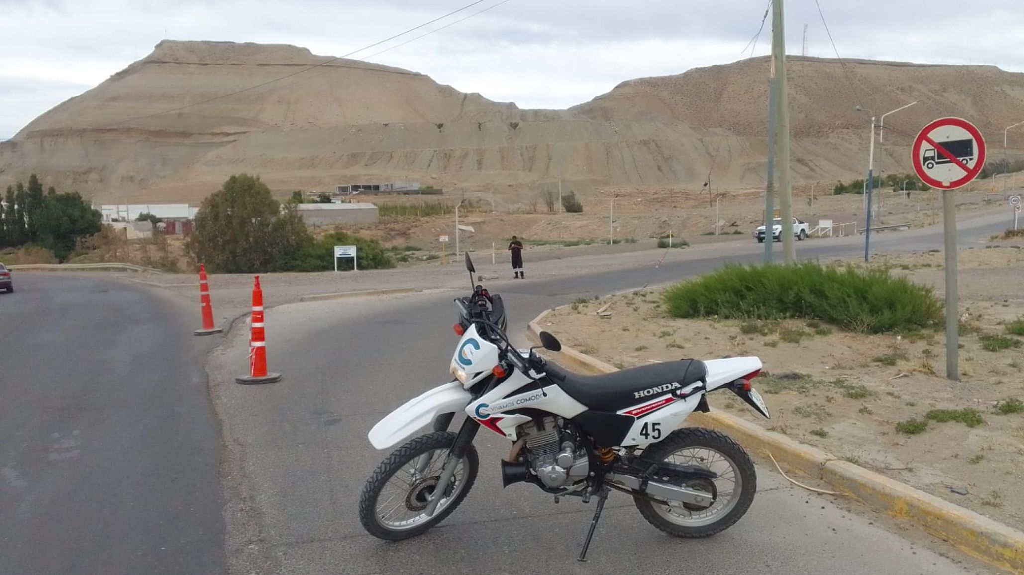 Corte en Camino Centenario por Obras de refacción y asfaltado