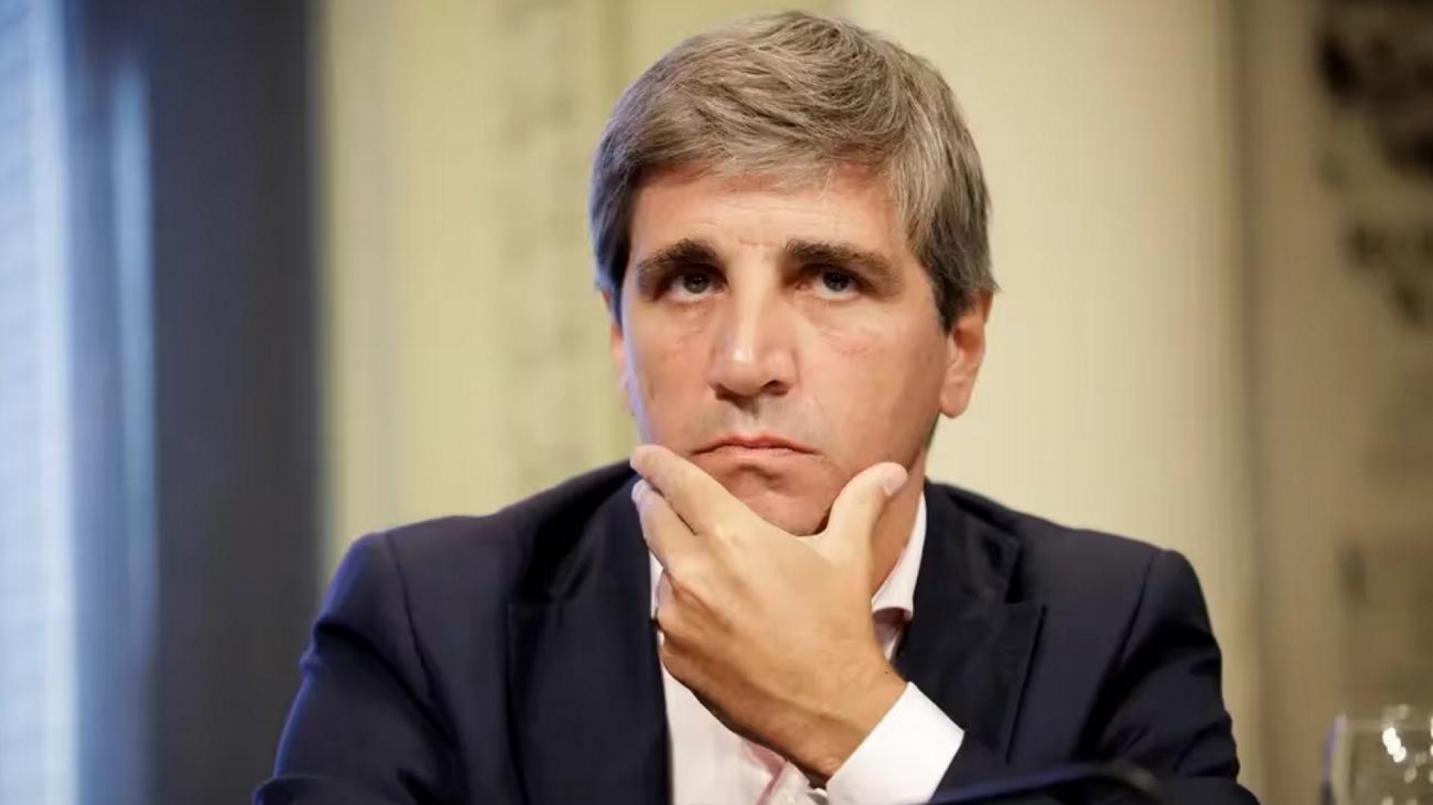 Caputo: "La inflación de marzo va a estar en torno al 10%"