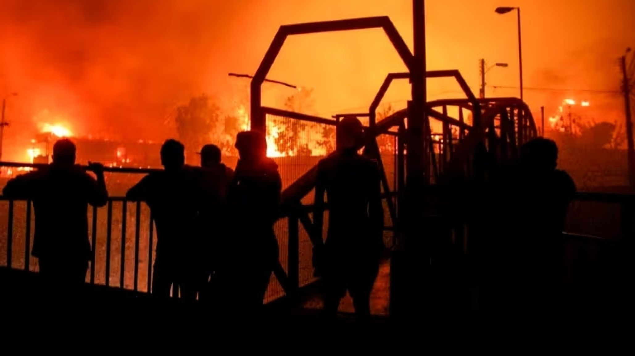 Chile: Al menos 46 personas muertas por incendios forestales