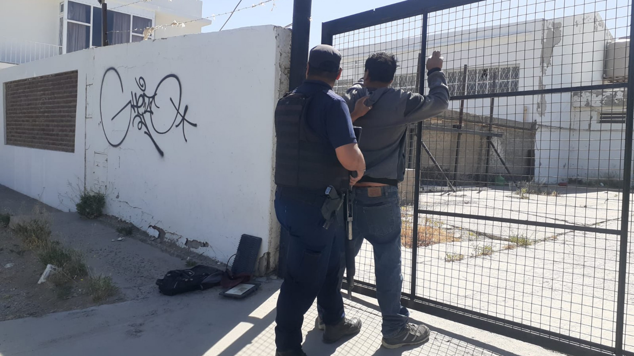 Intentó robar cables en la Agencia "Del Rey Automotores" y lo agarraron en el acto