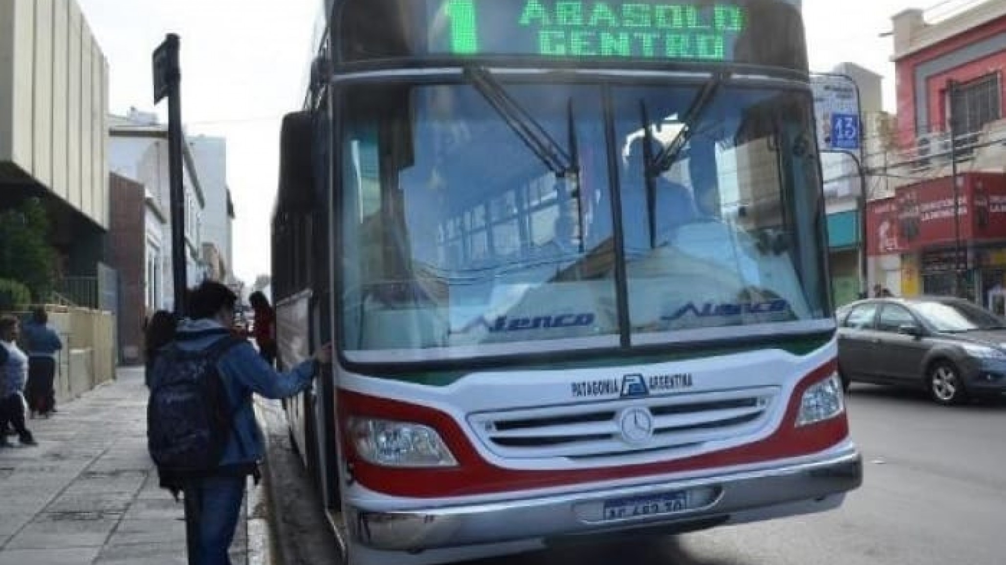 La decisión de Milei impactará fuertemente en los usuarios del transporte público: ¿A cuánto se iría el boleto en Comodoro?