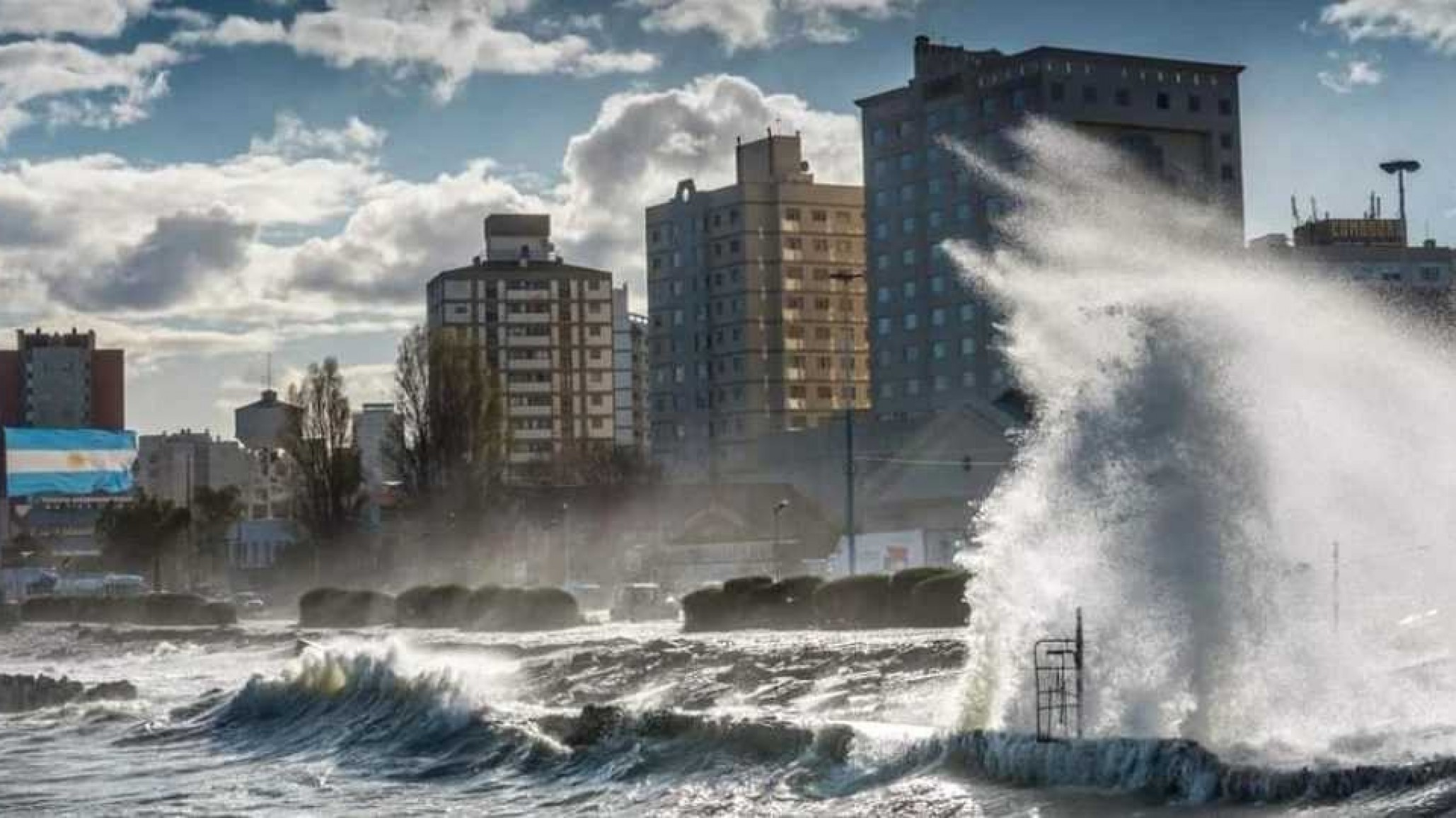 Calor, viento y chaparrones: Lo que se espera para este fin de semana