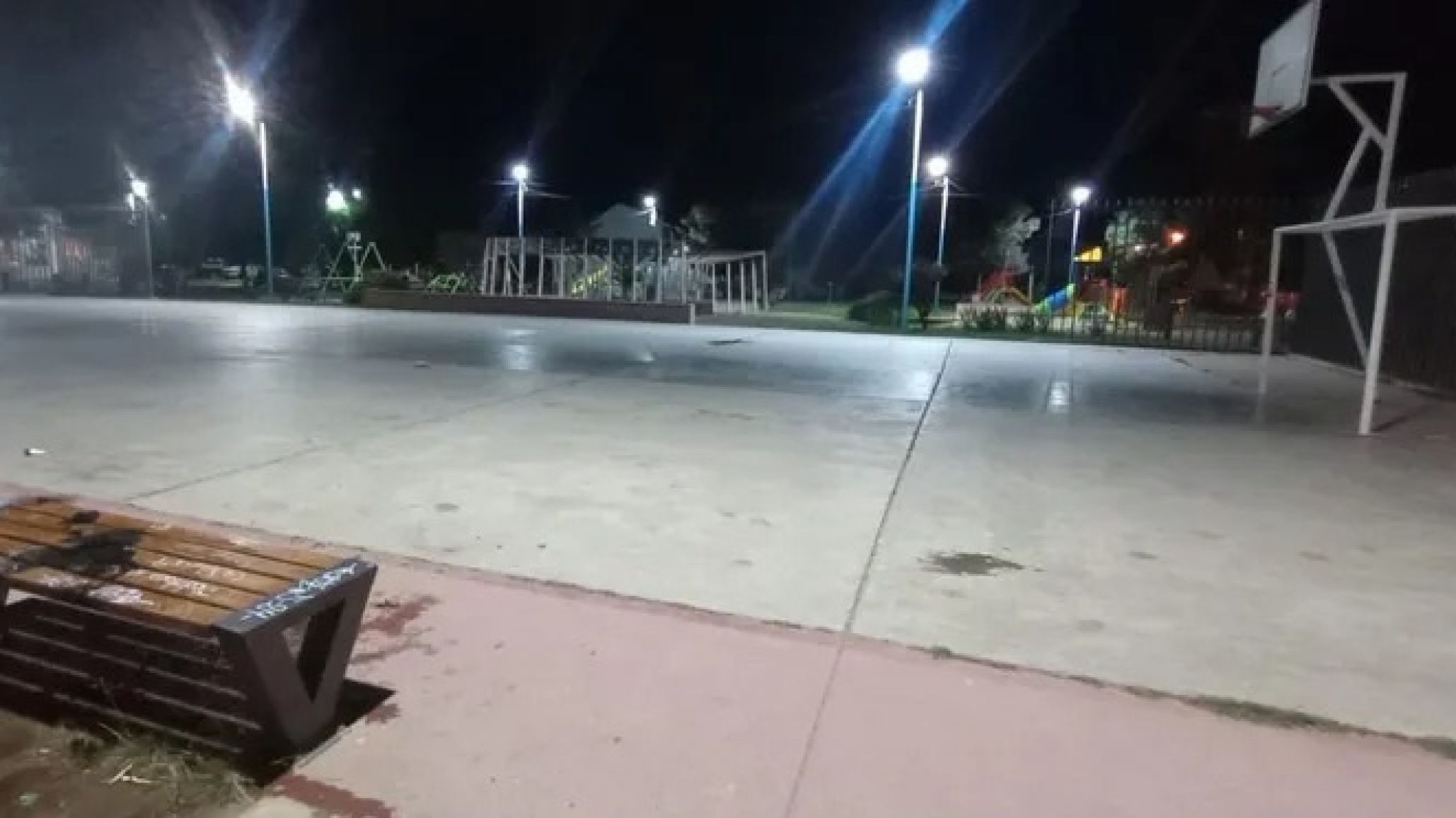 Se conoció el nuevo parte médico del adolescente atacado por un pirómano: "Pasó la noche bien"