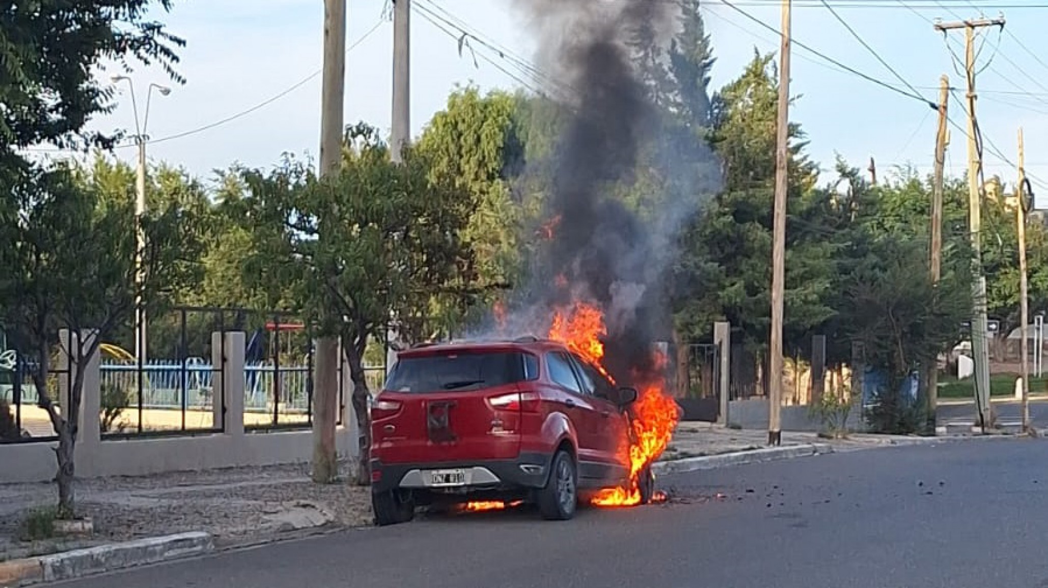 Se incendió un auto esta mañana ¿Fue intencional?