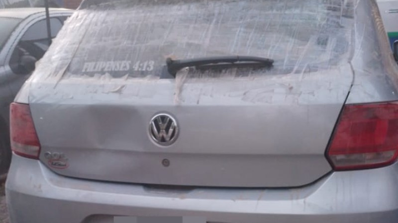 ¡Ni lento ni perezoso! Robó billetera de camioneta y fue directo a usar la tarjeta ¿qué se compró?