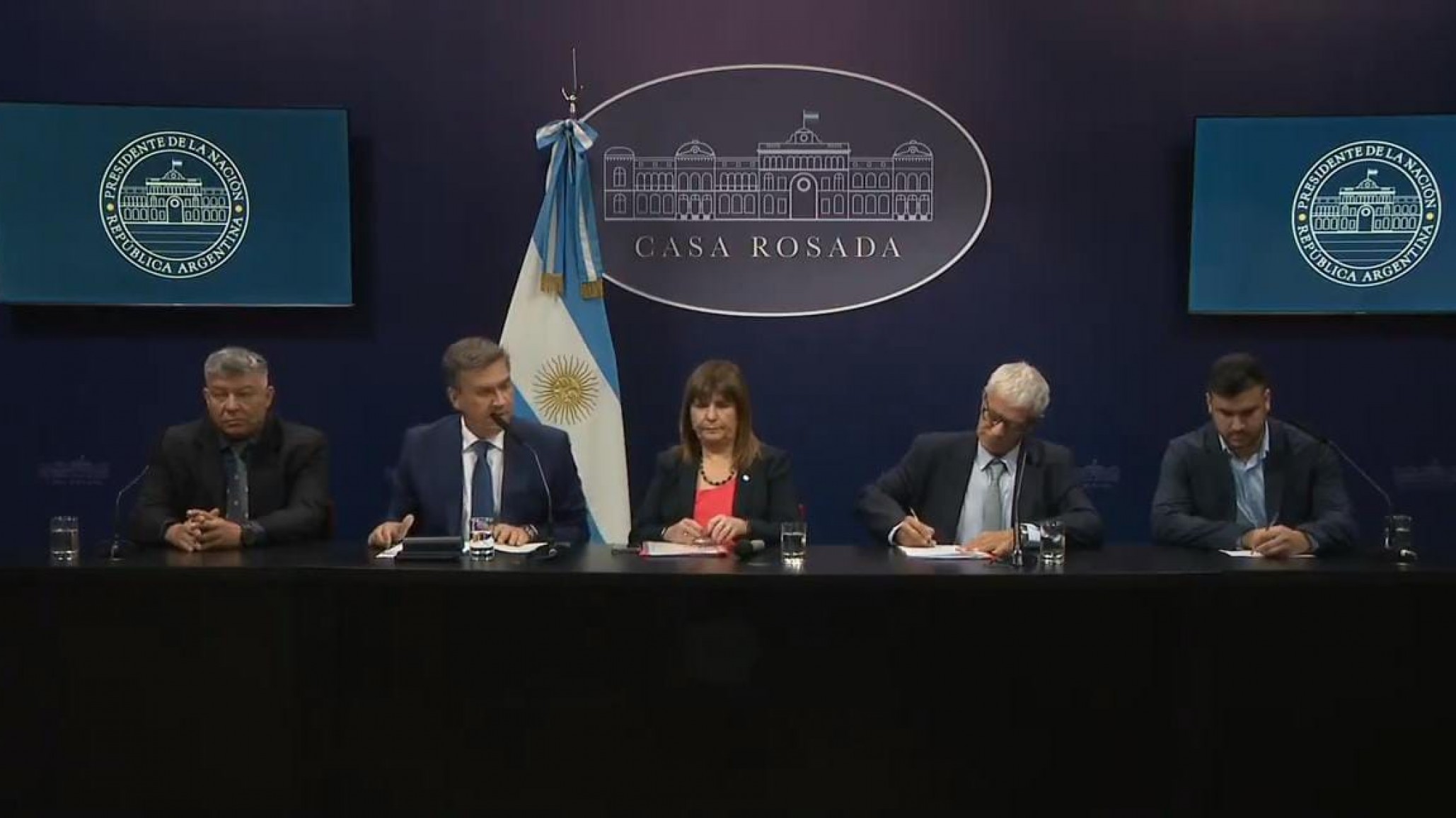 Bullrich denunció una red de trata que operaba a través de planes sociales