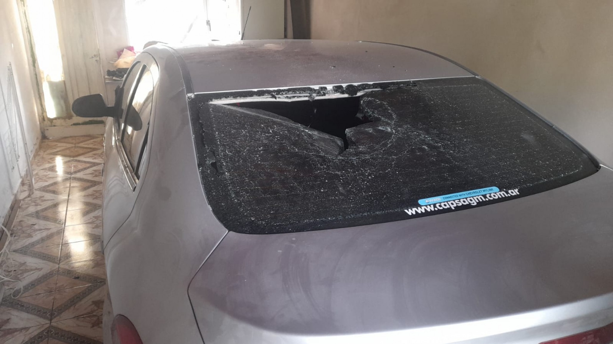 Noche de terror en Puerto Madryn: la despertó con un cuchillo, la apuñaló y la corrió por toda la casa