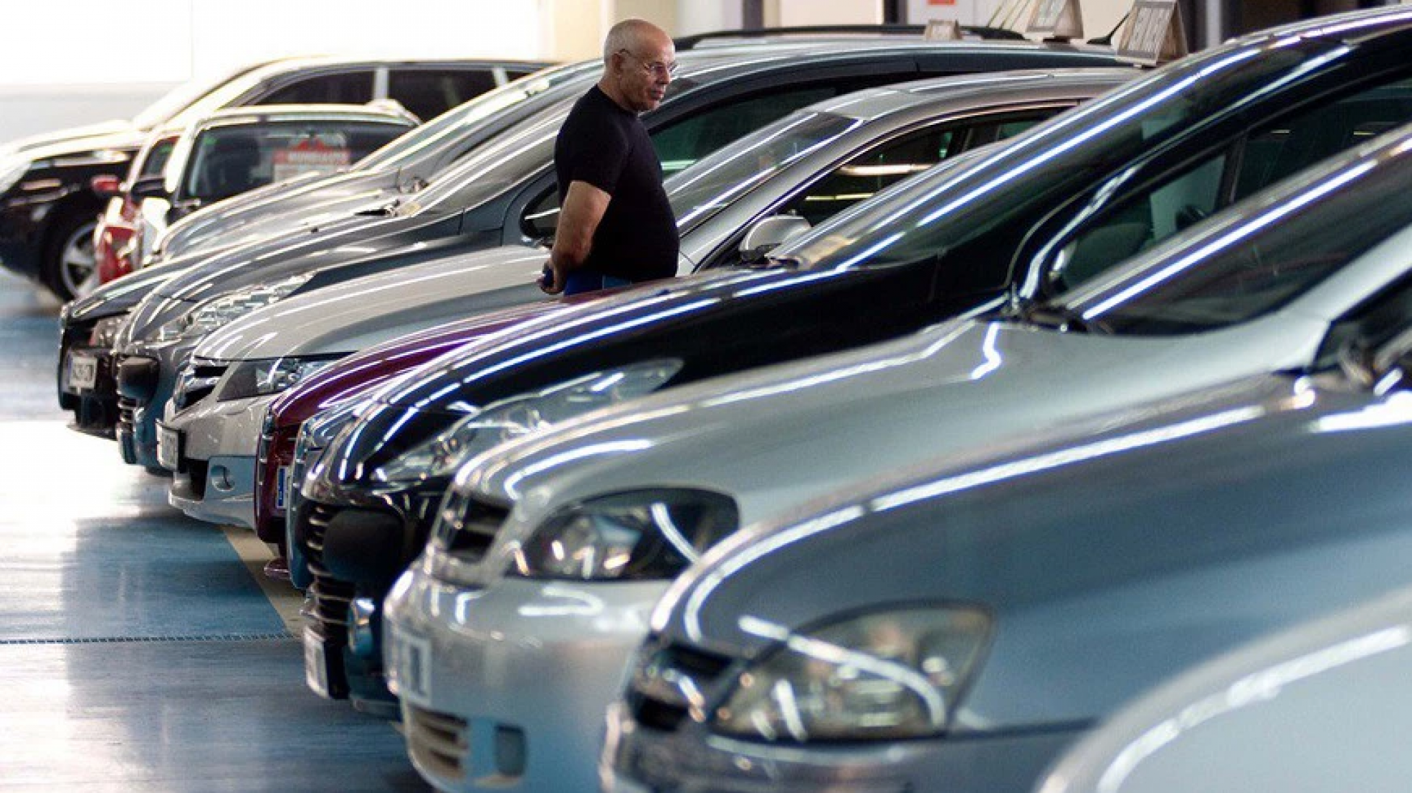 Subsidios de luz y gas: Dueños de autos o motos con menos de 5 años de antigüedad se verían afectados