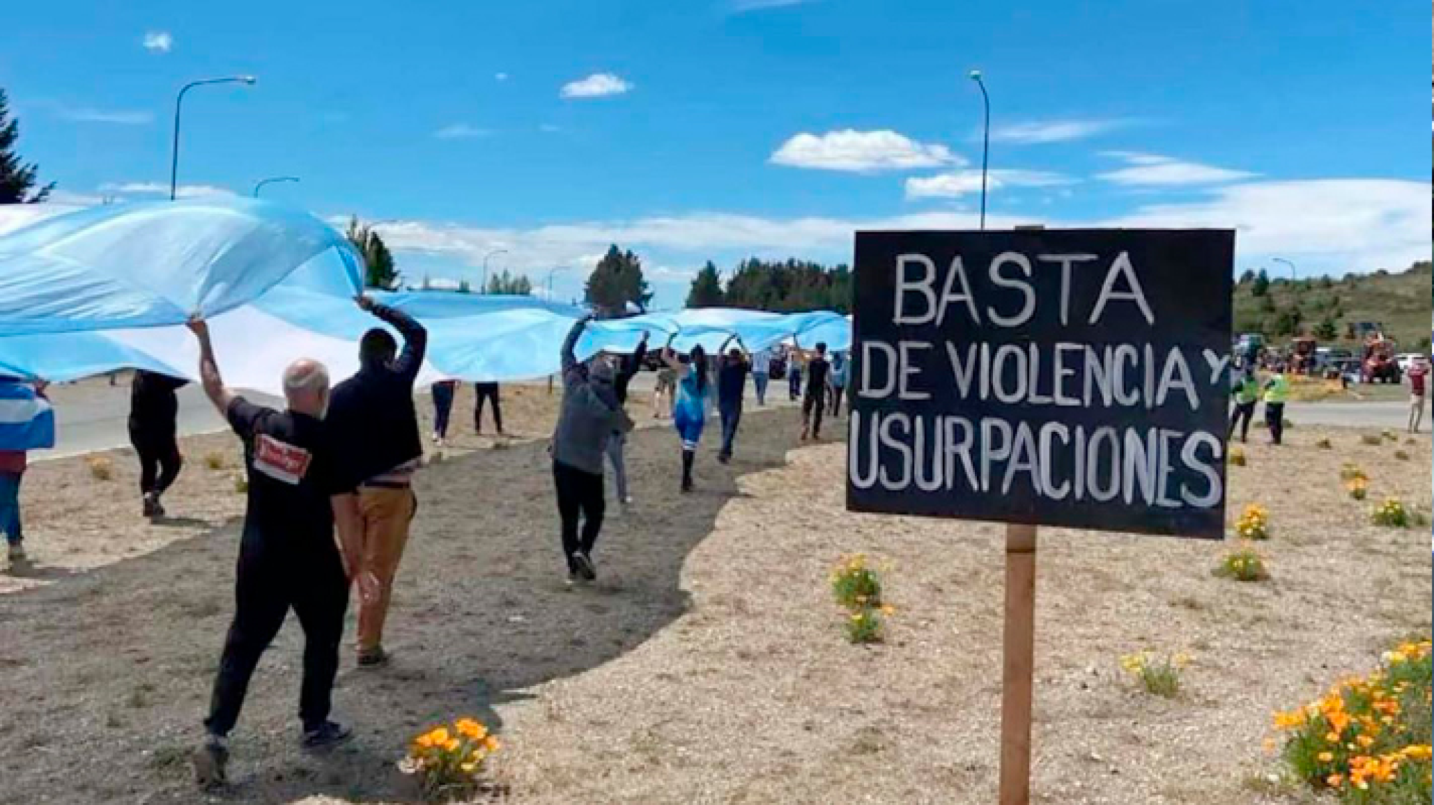 Desalojan a mapuches que ocuparon tierras del ejército