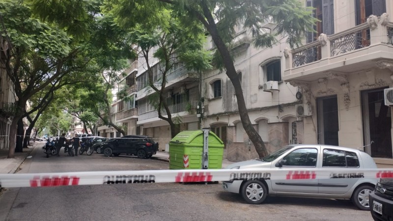 Hallaron a un bebé en un contenedor de basura: la detenida sería su madre