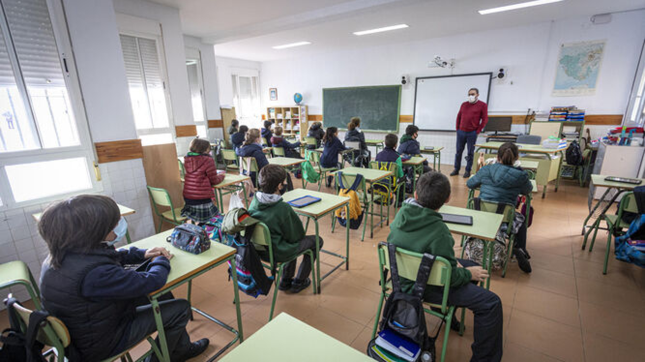 Peligrosa jugada: El gobierno quiere que la educación sea declarada un "servicio esencial" para evitar los paros