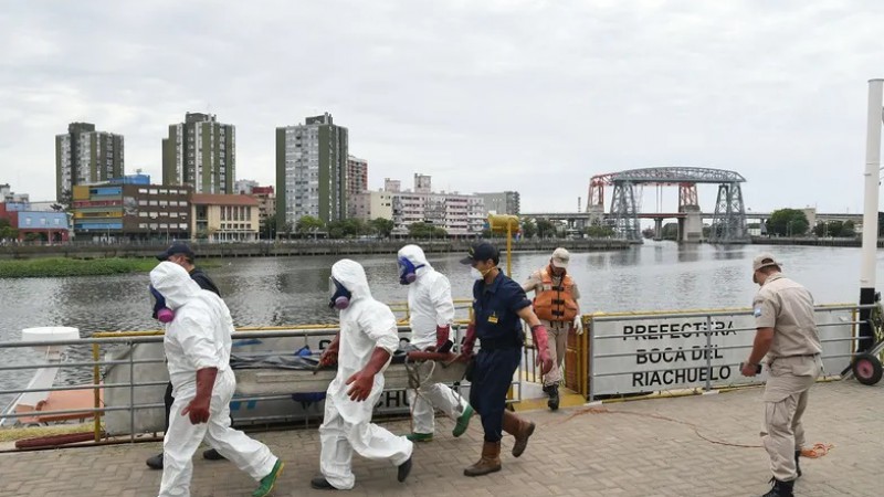 Descubrieron un cuerpo humano flotando en el Riachuelo