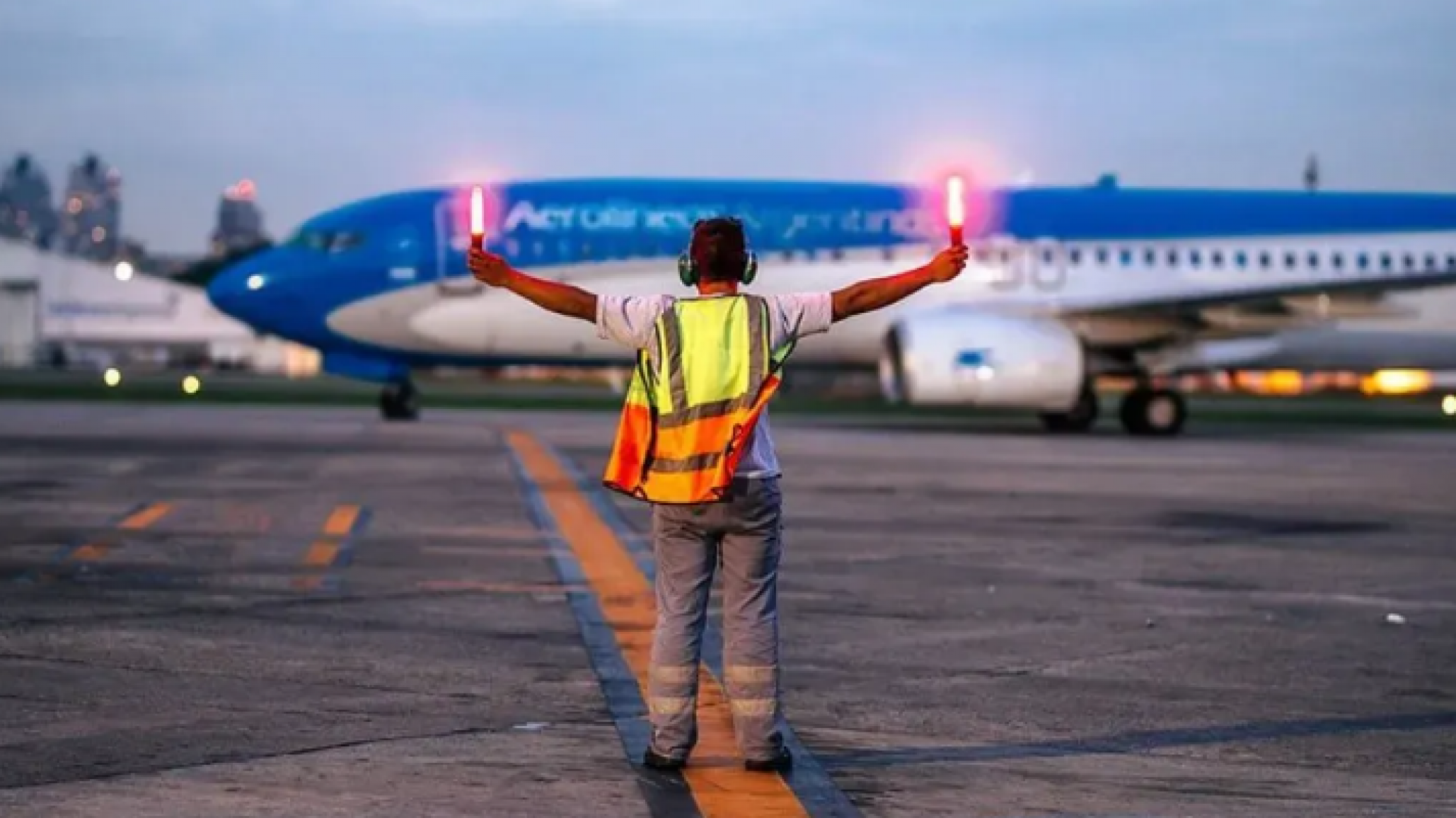 Aerolíneas Argentinas lanza programa de retiro voluntario para 8000 empleados