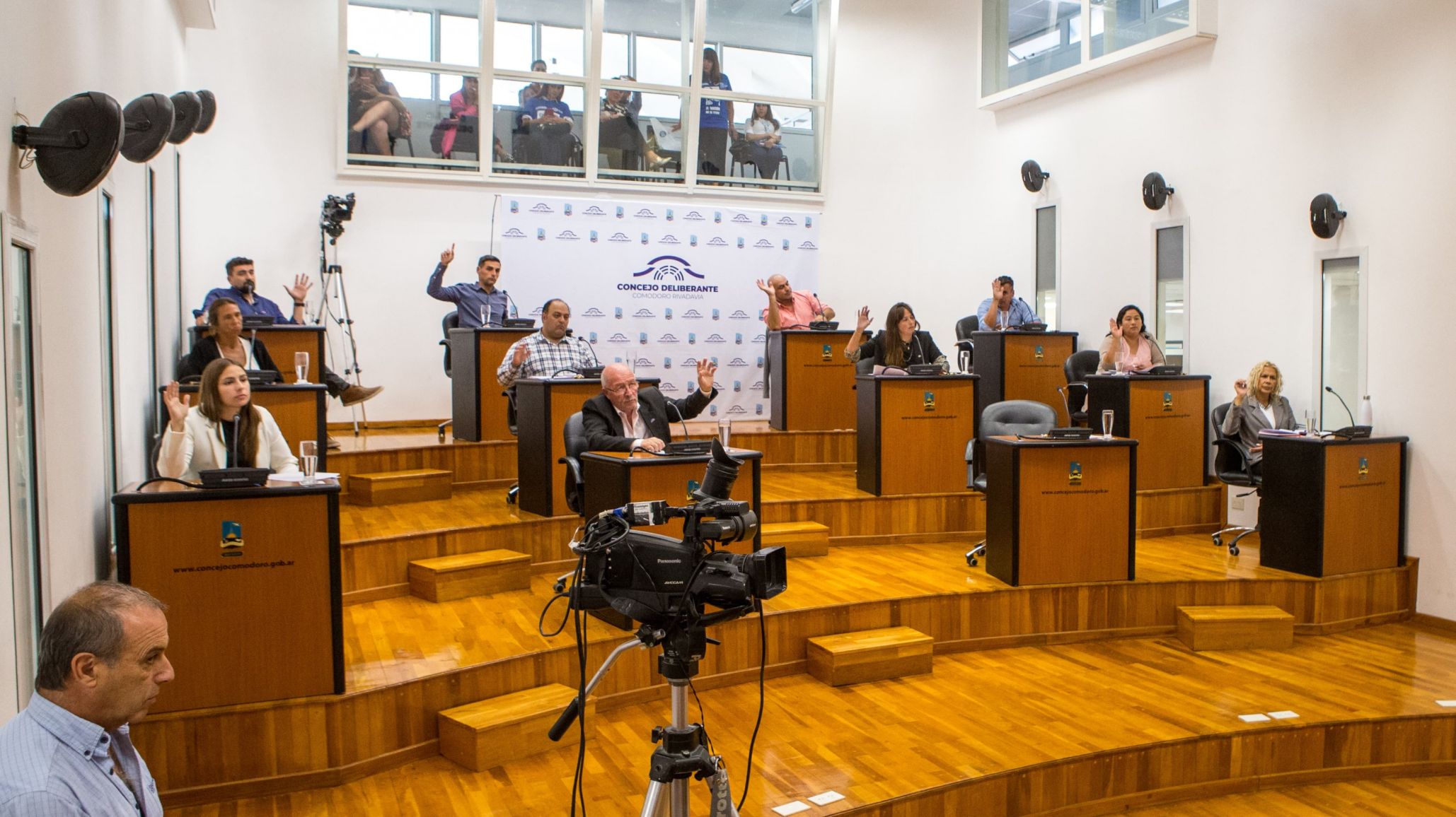 El Concejo aprobó la adhesión a la Ley de Emergencia Pública en Comodoro y se convocó a audiencia pública por la tarifa de transporte