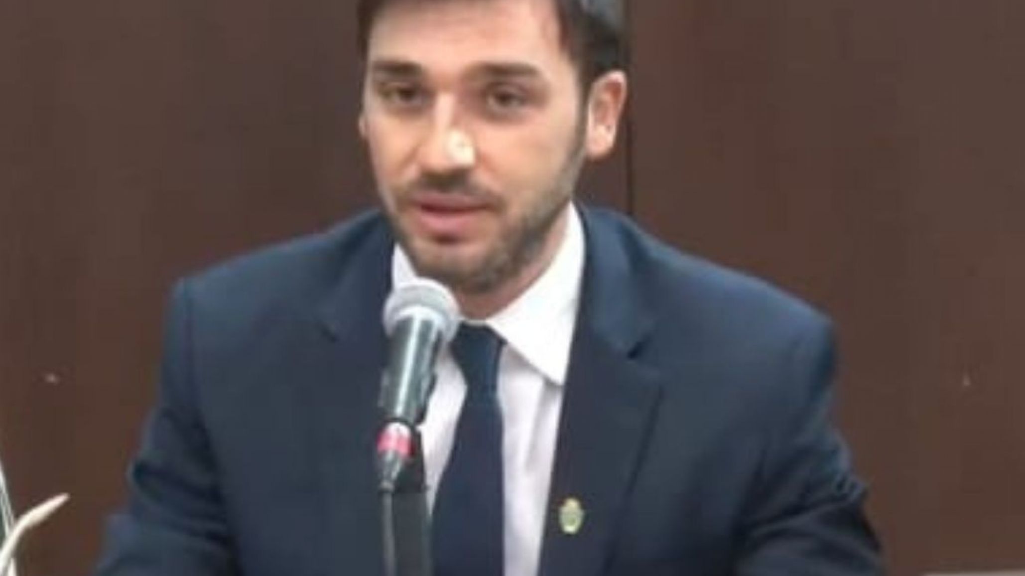 Torres apuntó contra "los miserables que para disciplinar a las provincias querían pisarnos y que no podamos pagar sueldos"